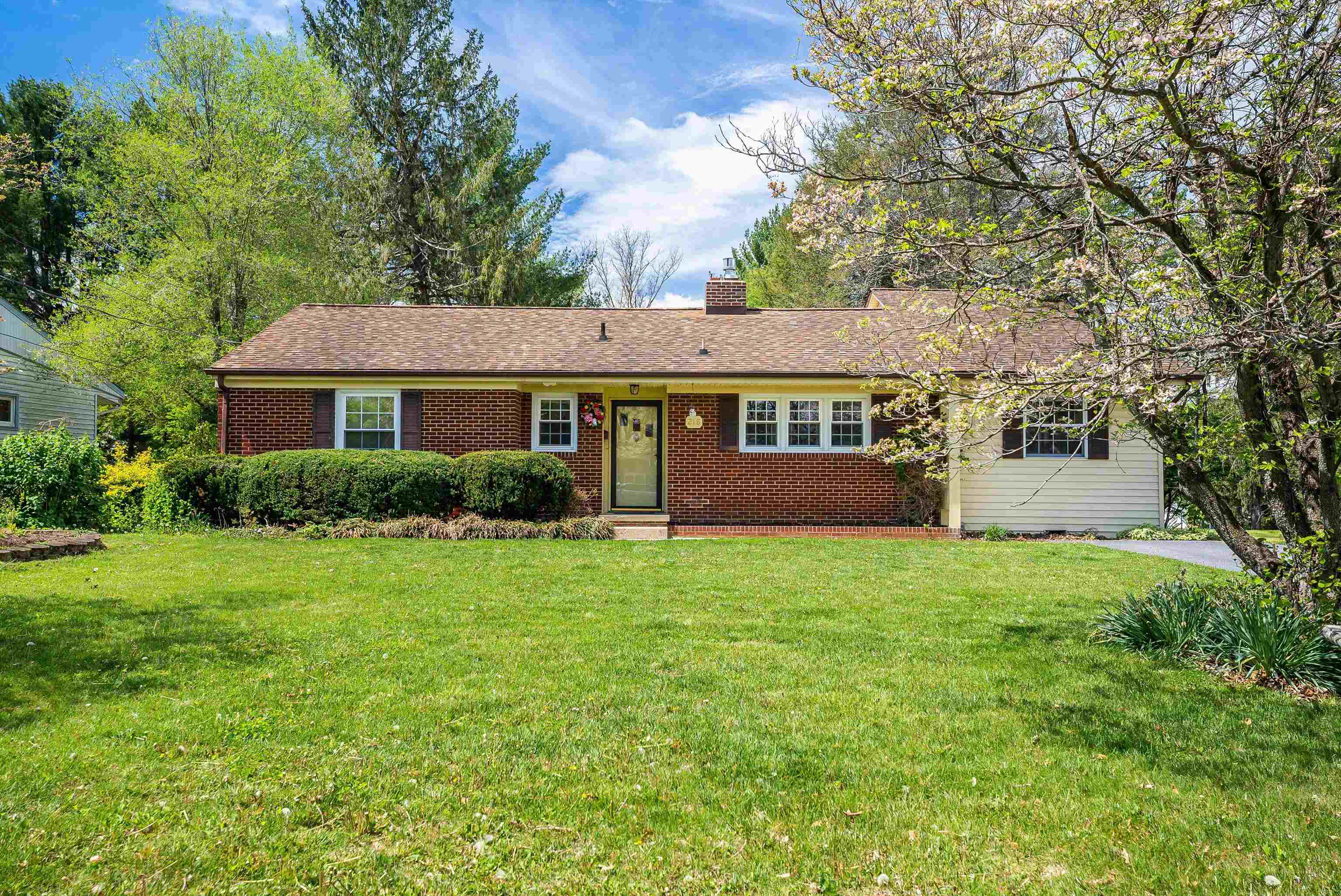 218 COURT RD