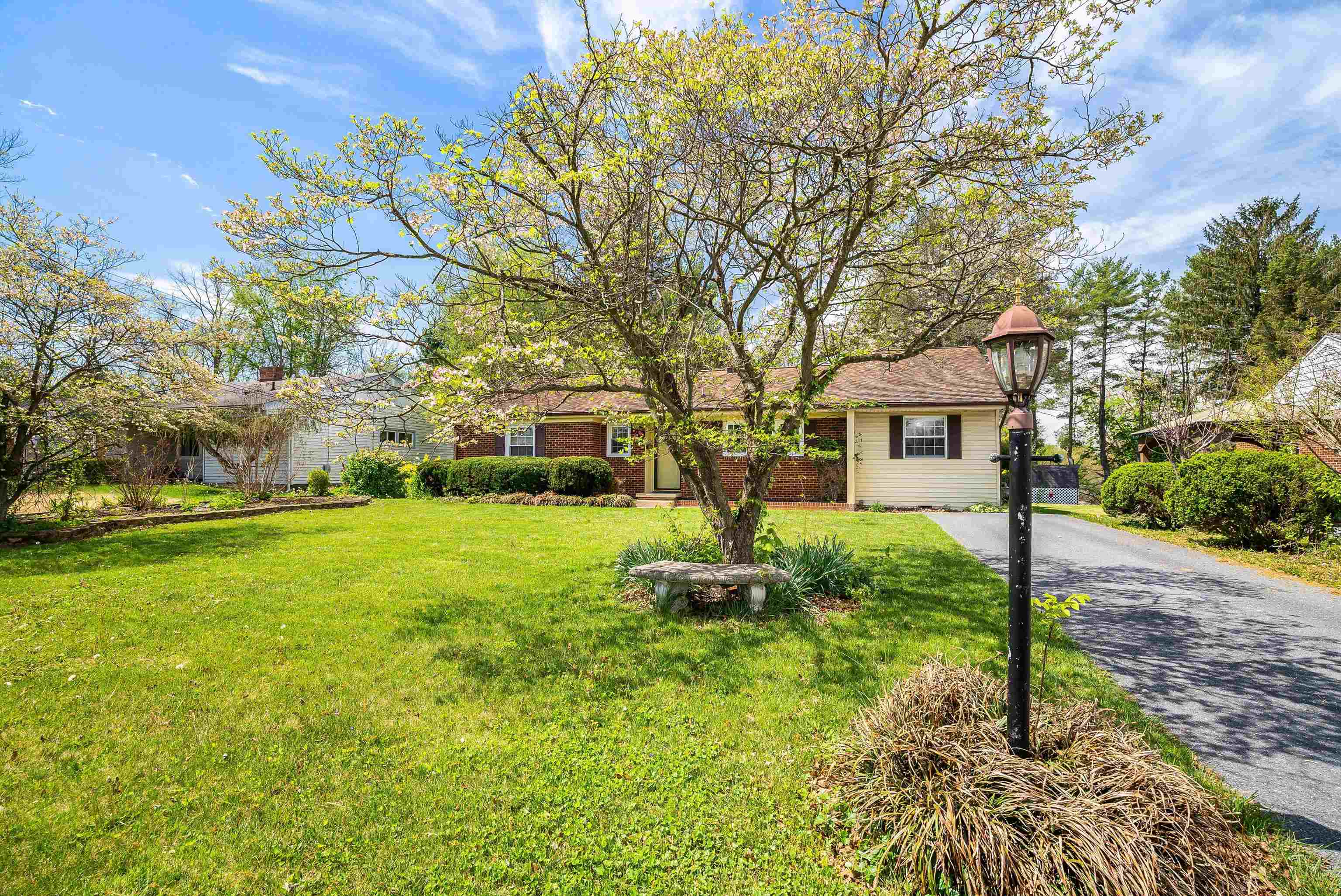 218 COURT RD