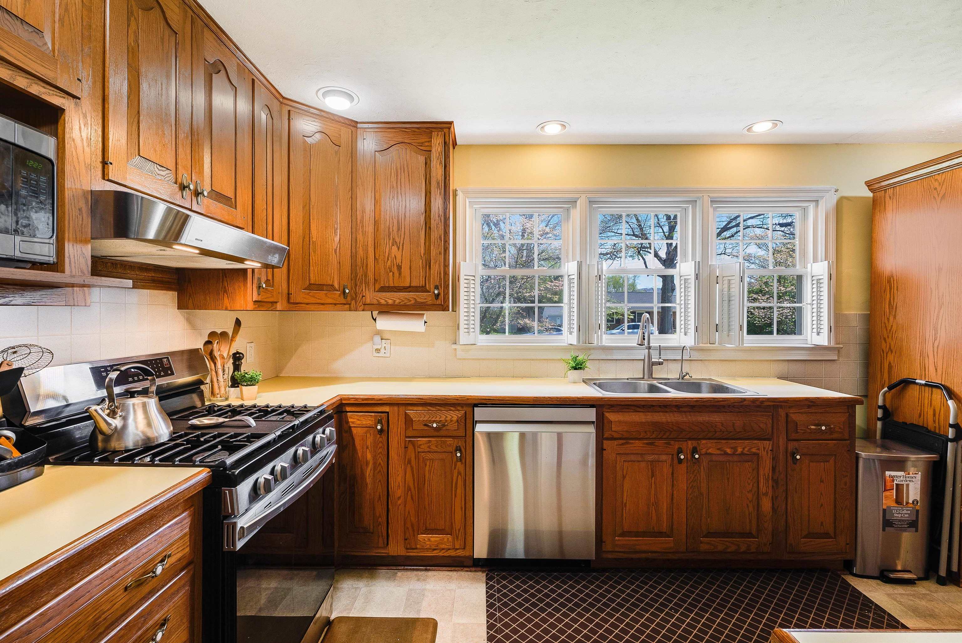 218 COURT RD