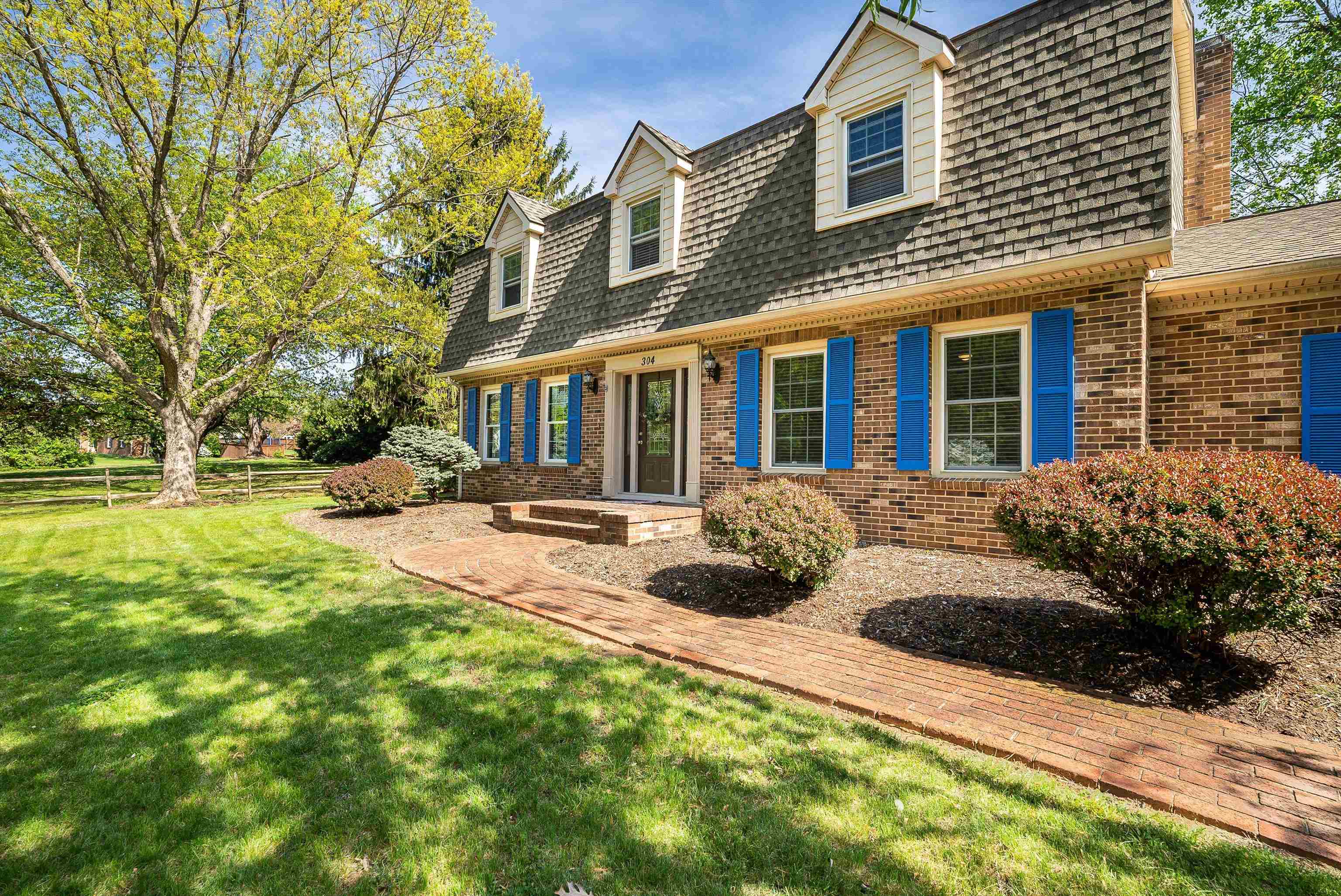 304 PELHAM DR
