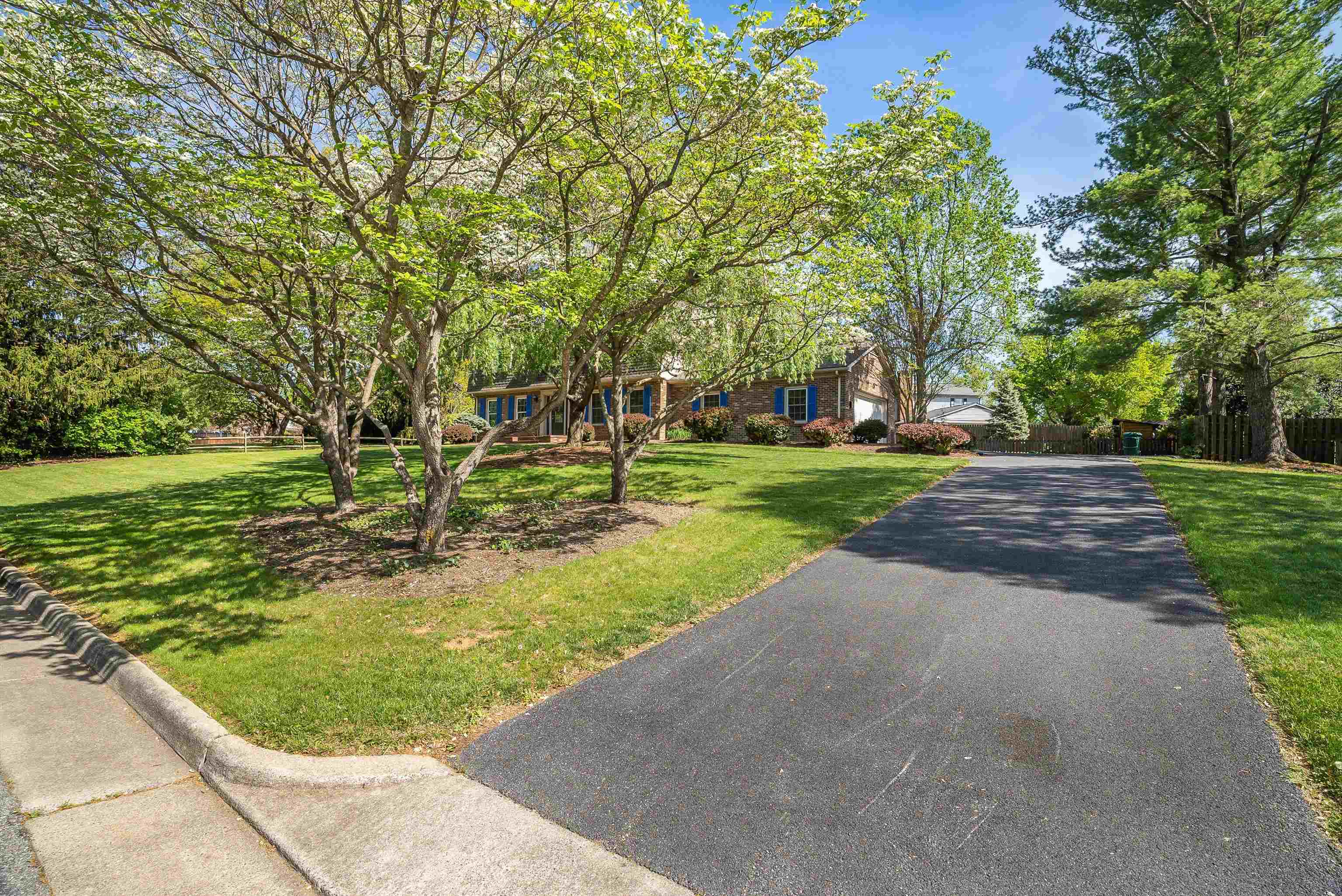 304 PELHAM DR
