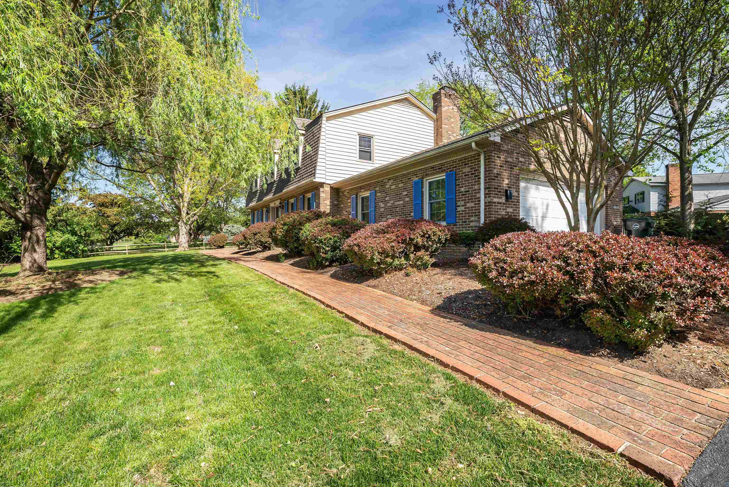 304 PELHAM DR