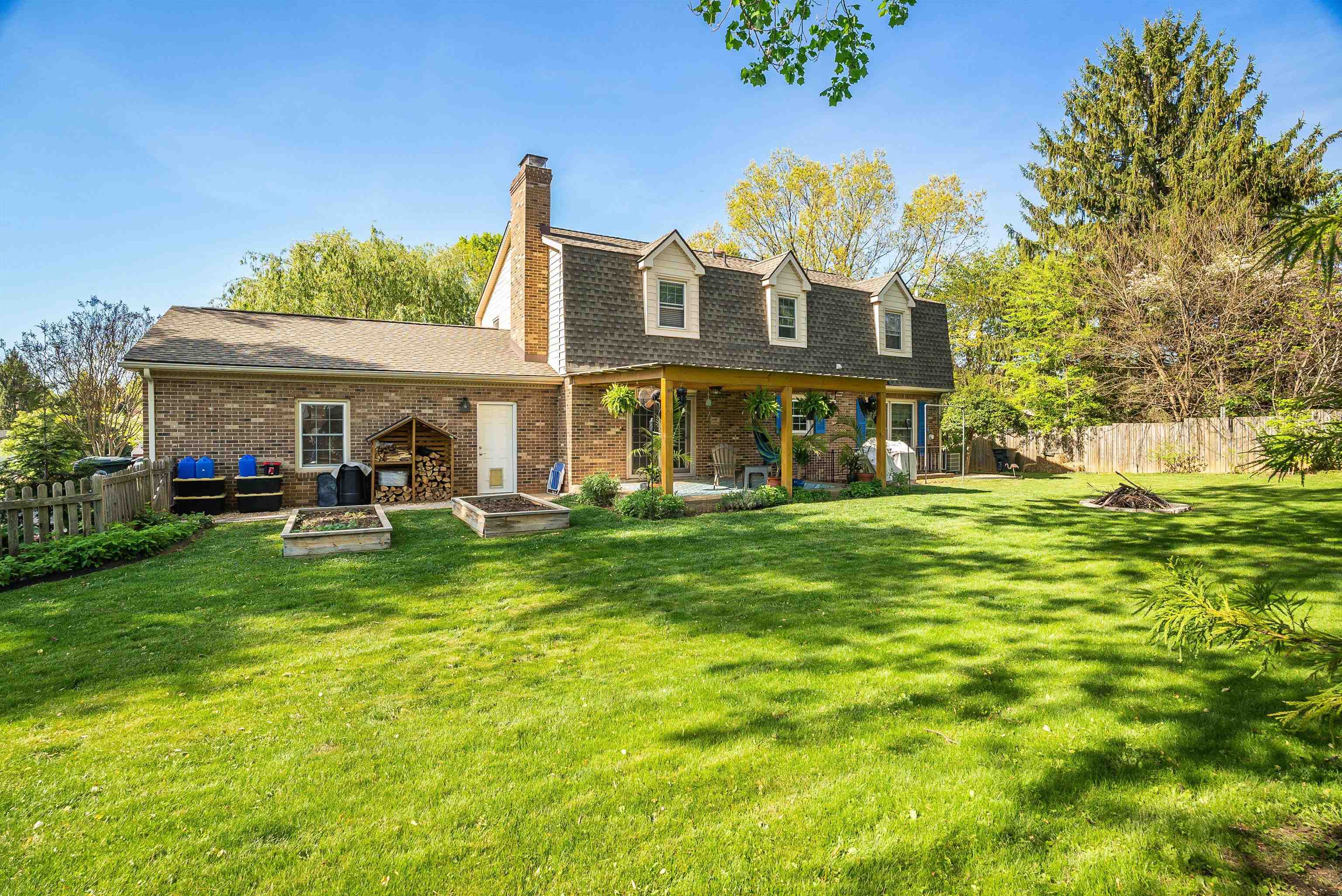 304 PELHAM DR