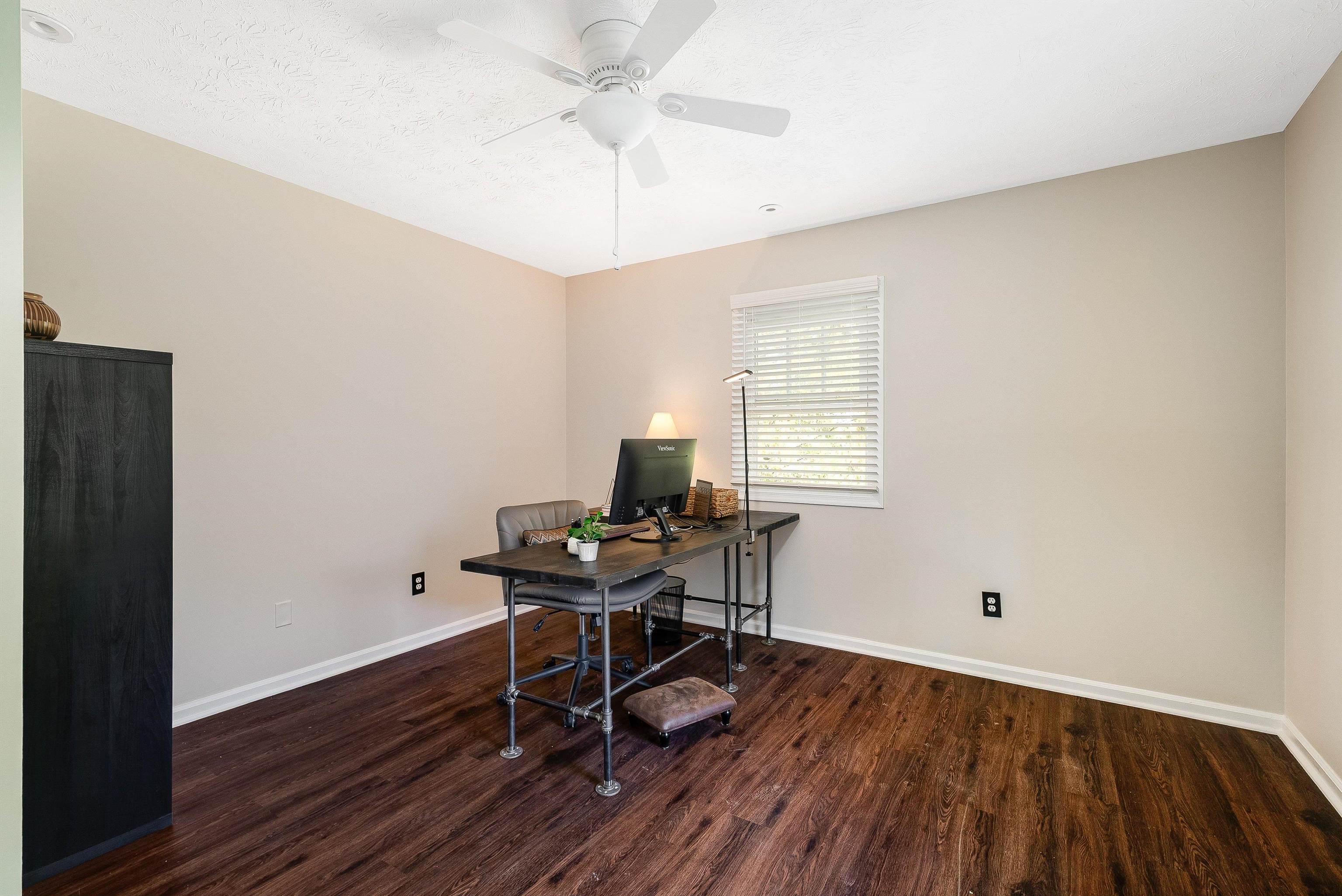 304 PELHAM DR