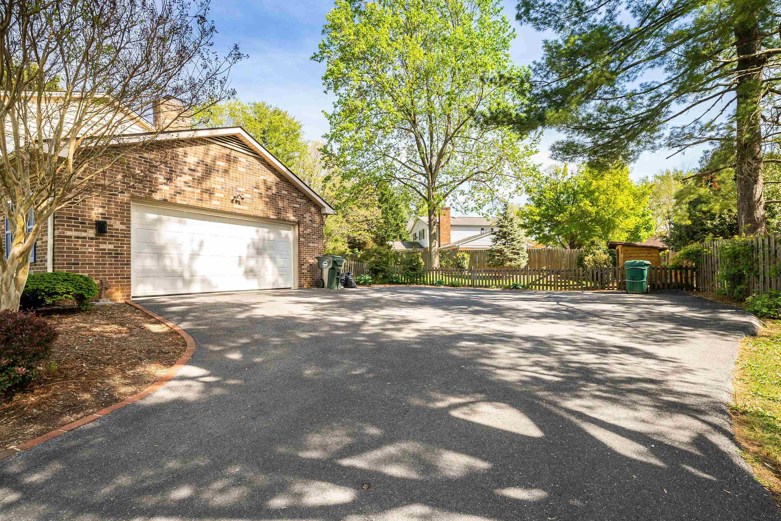 304 PELHAM DR