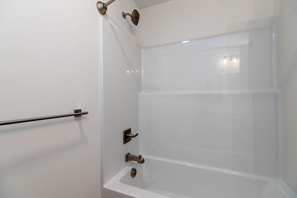 24 ALMA ANN LN