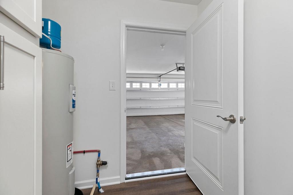 24 ALMA ANN LN