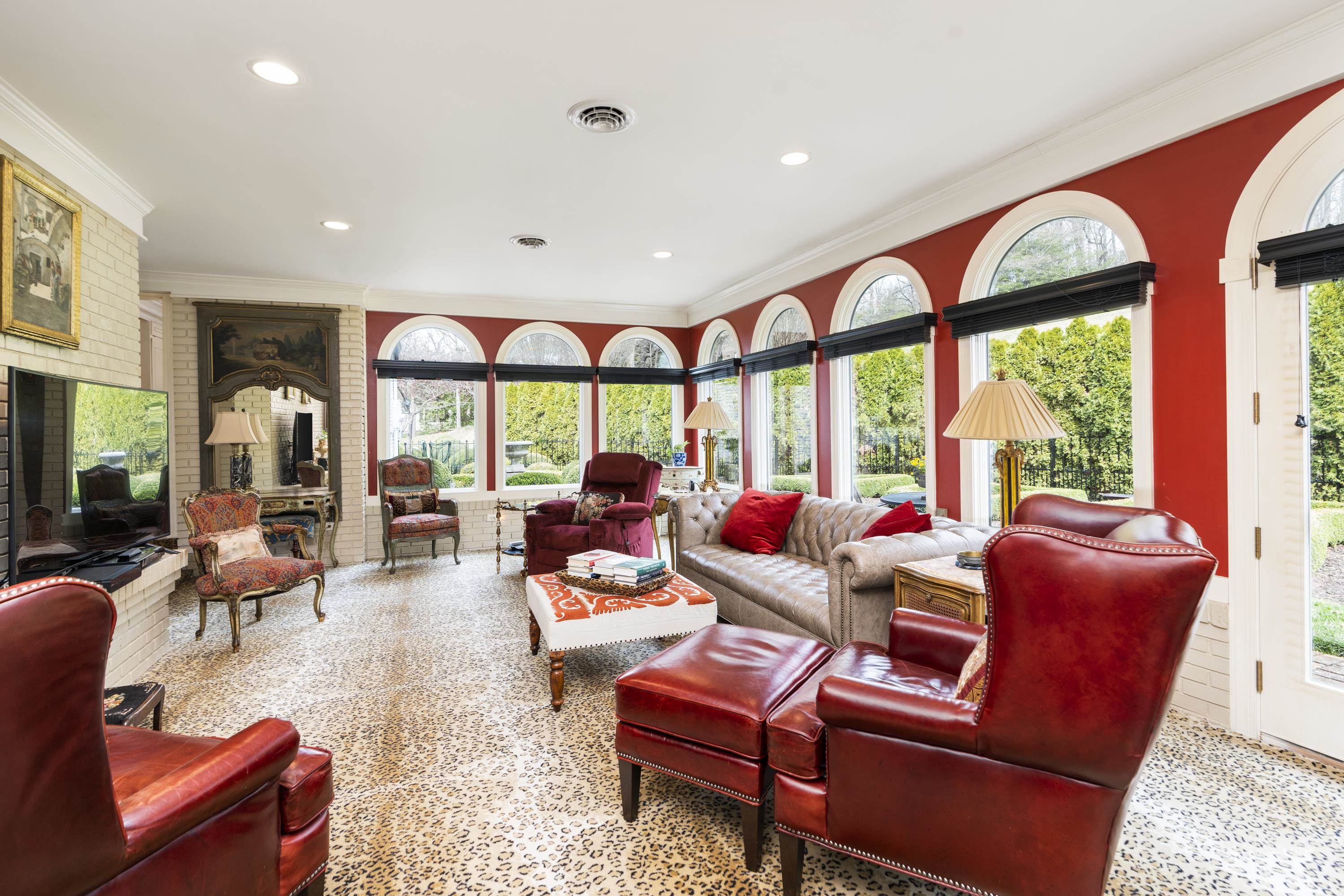 1431 DOGWOOD RD