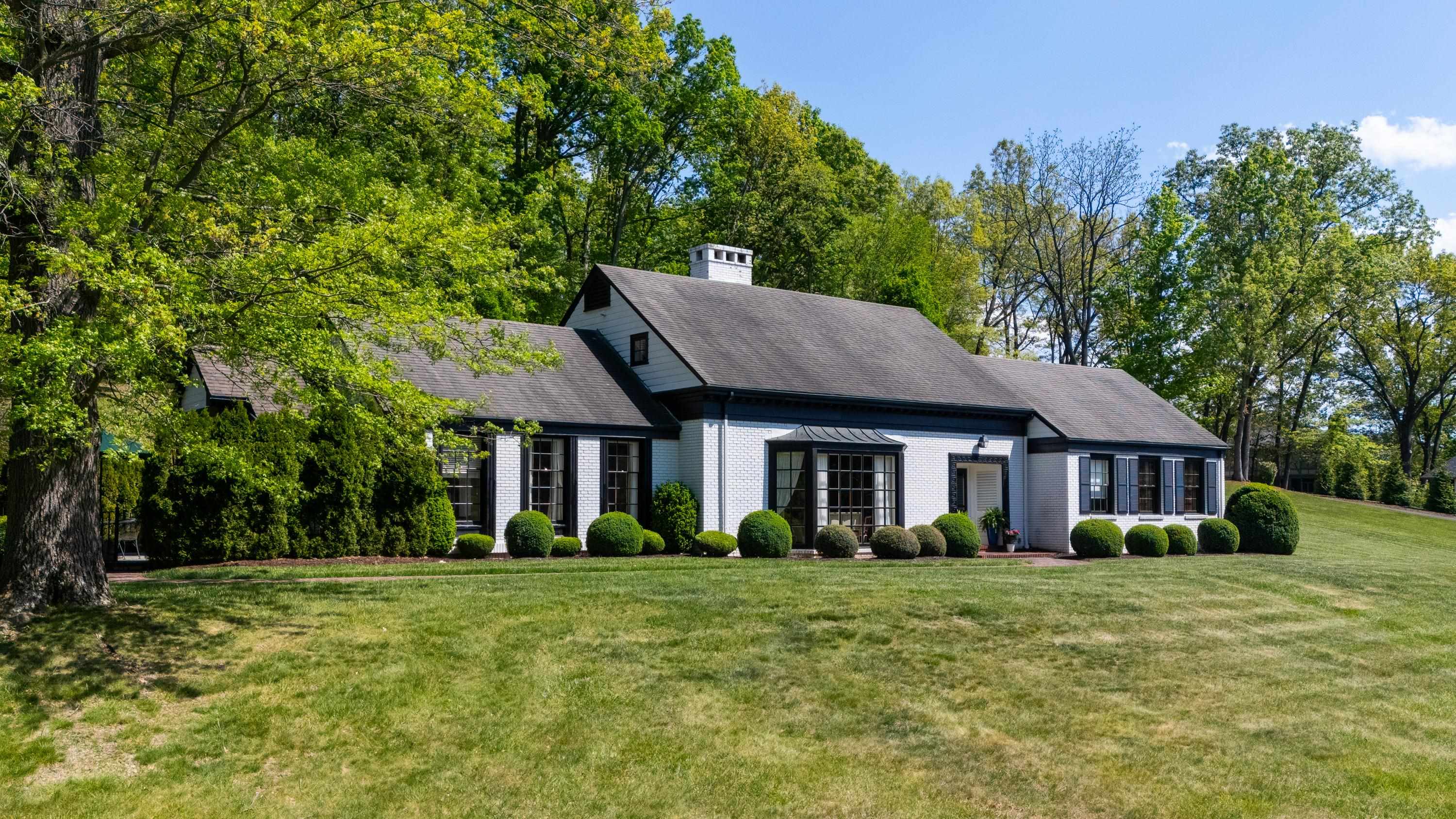 1431 DOGWOOD RD