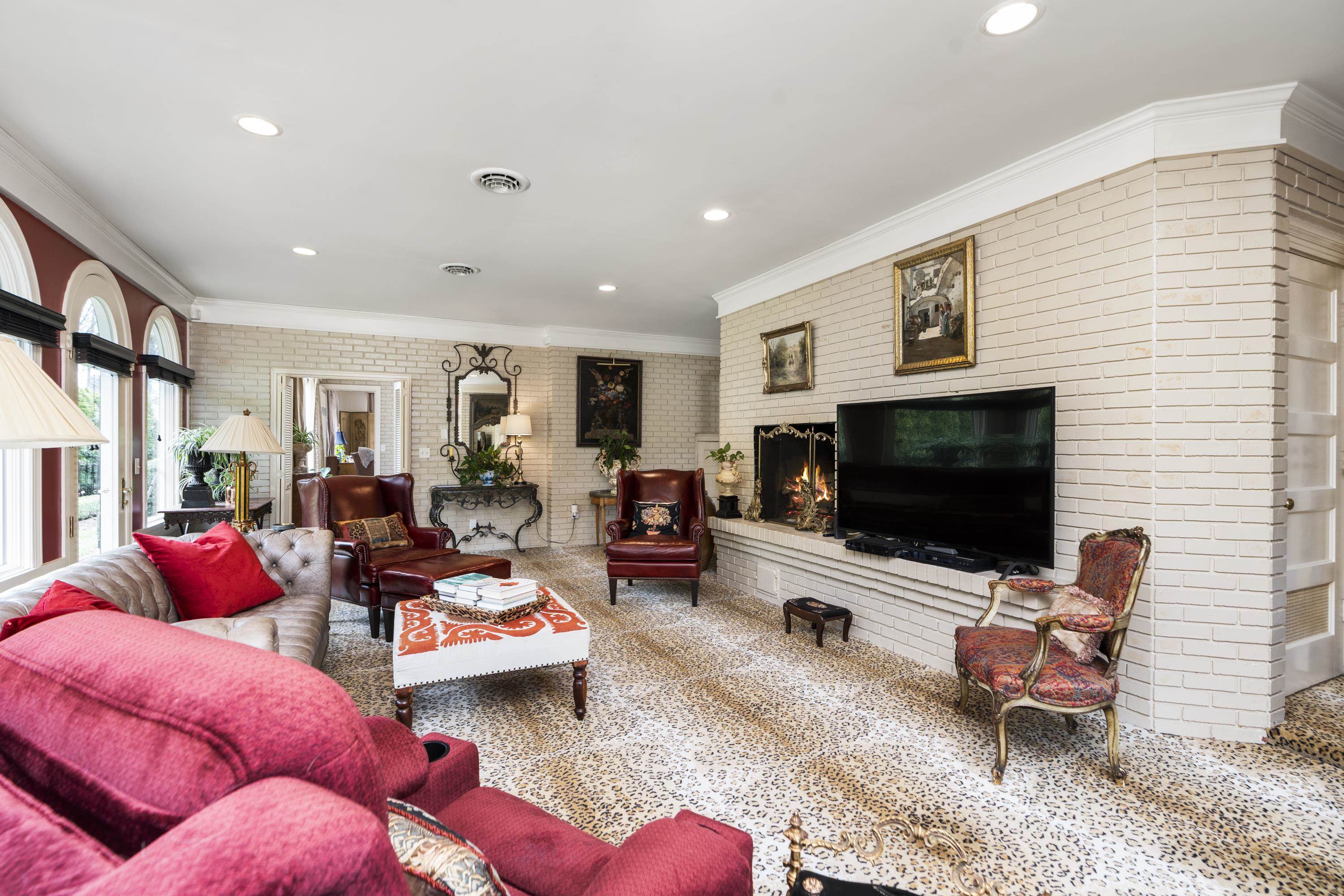 1431 DOGWOOD RD