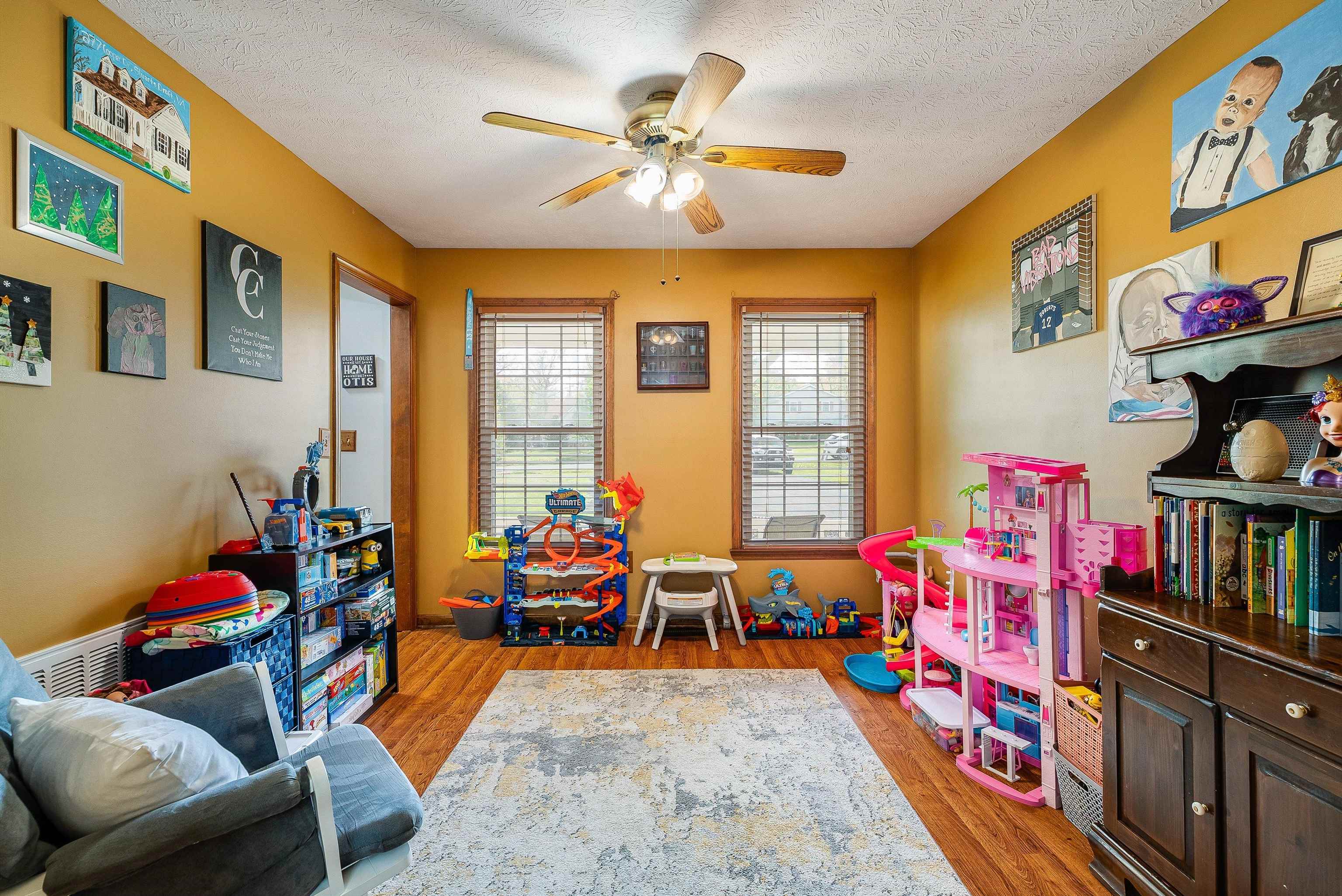 277 COOPER DR