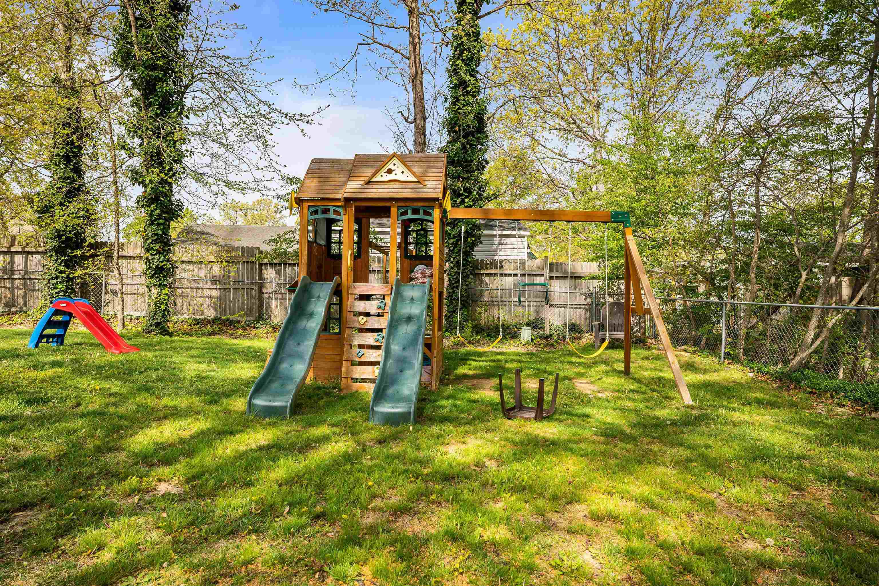 277 COOPER DR