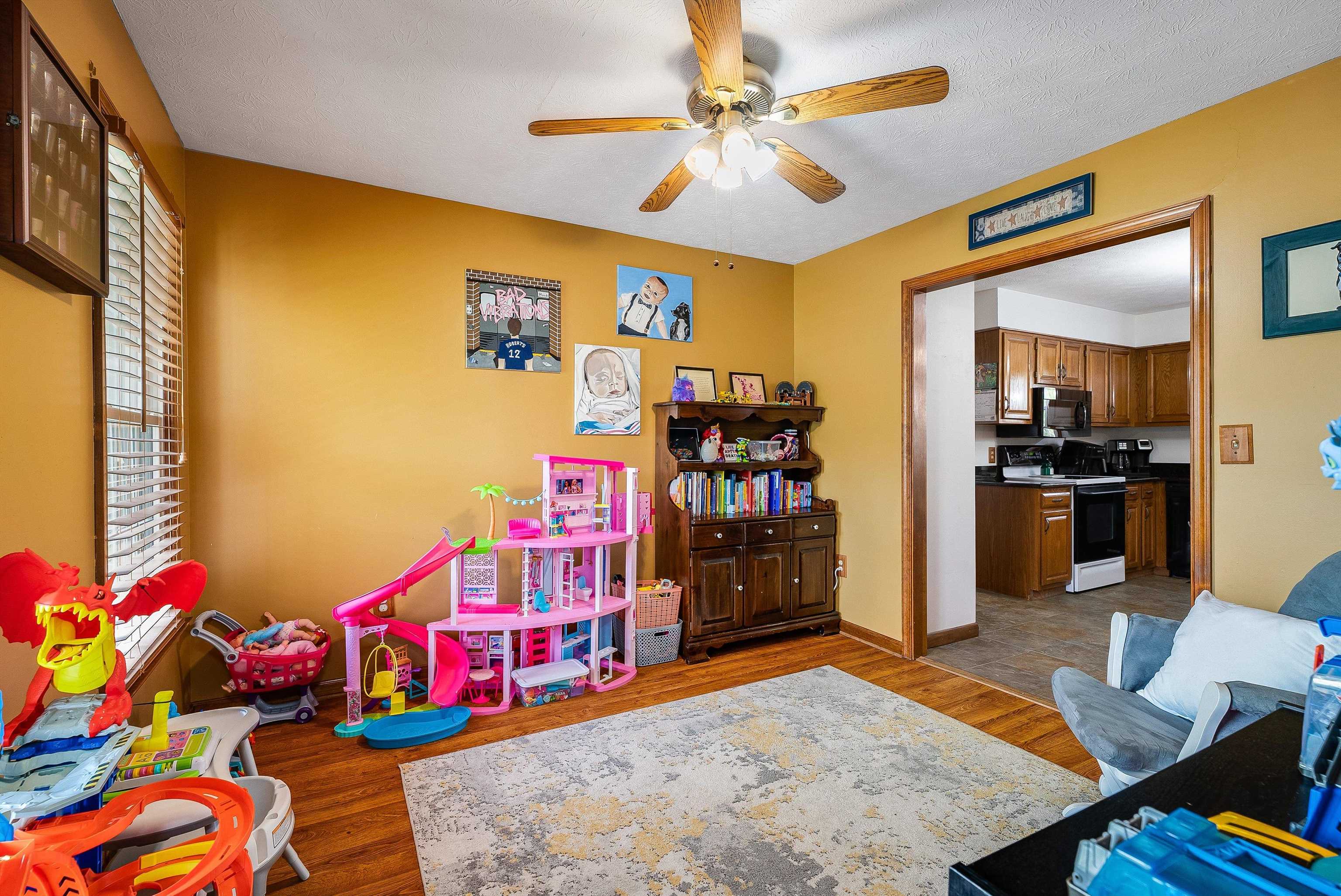 277 COOPER DR