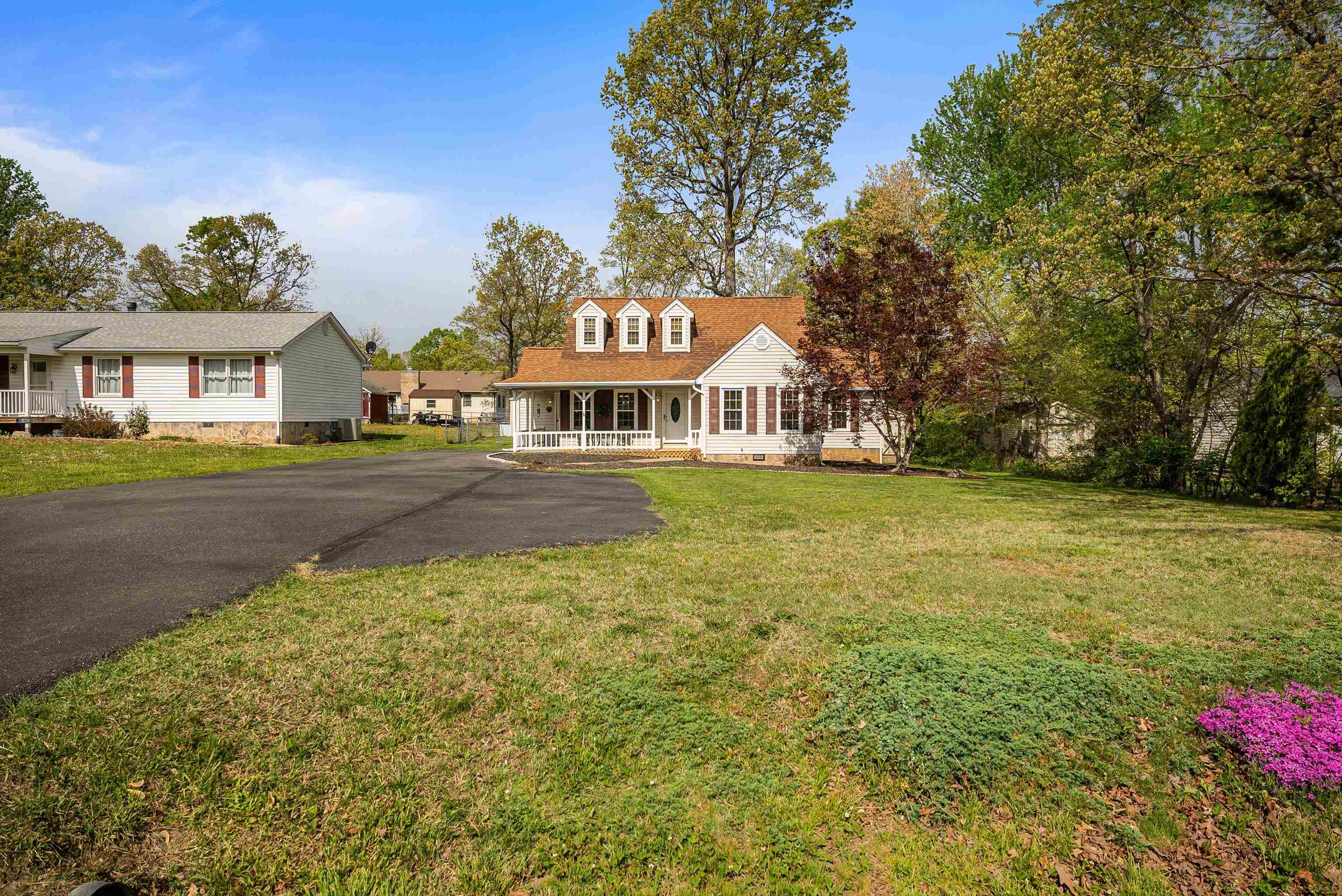 277 COOPER DR