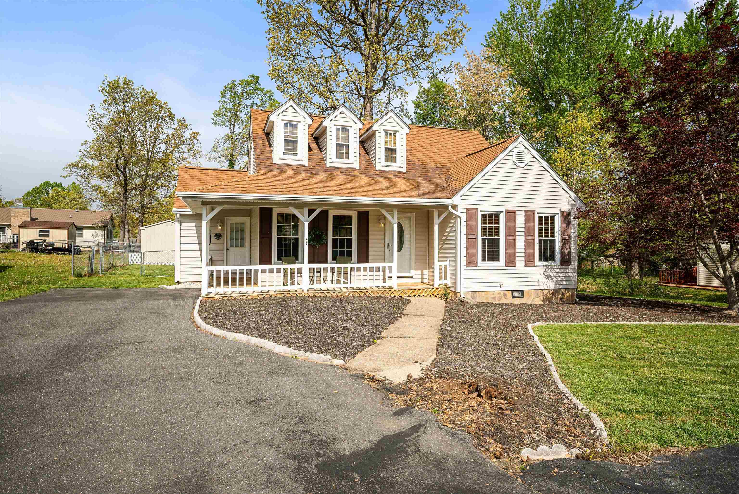 277 COOPER DR