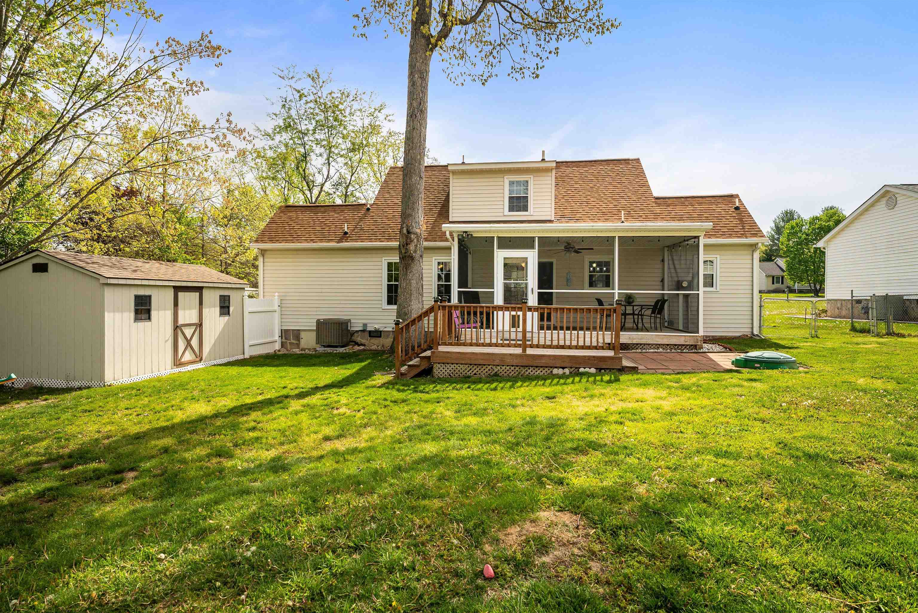 277 COOPER DR
