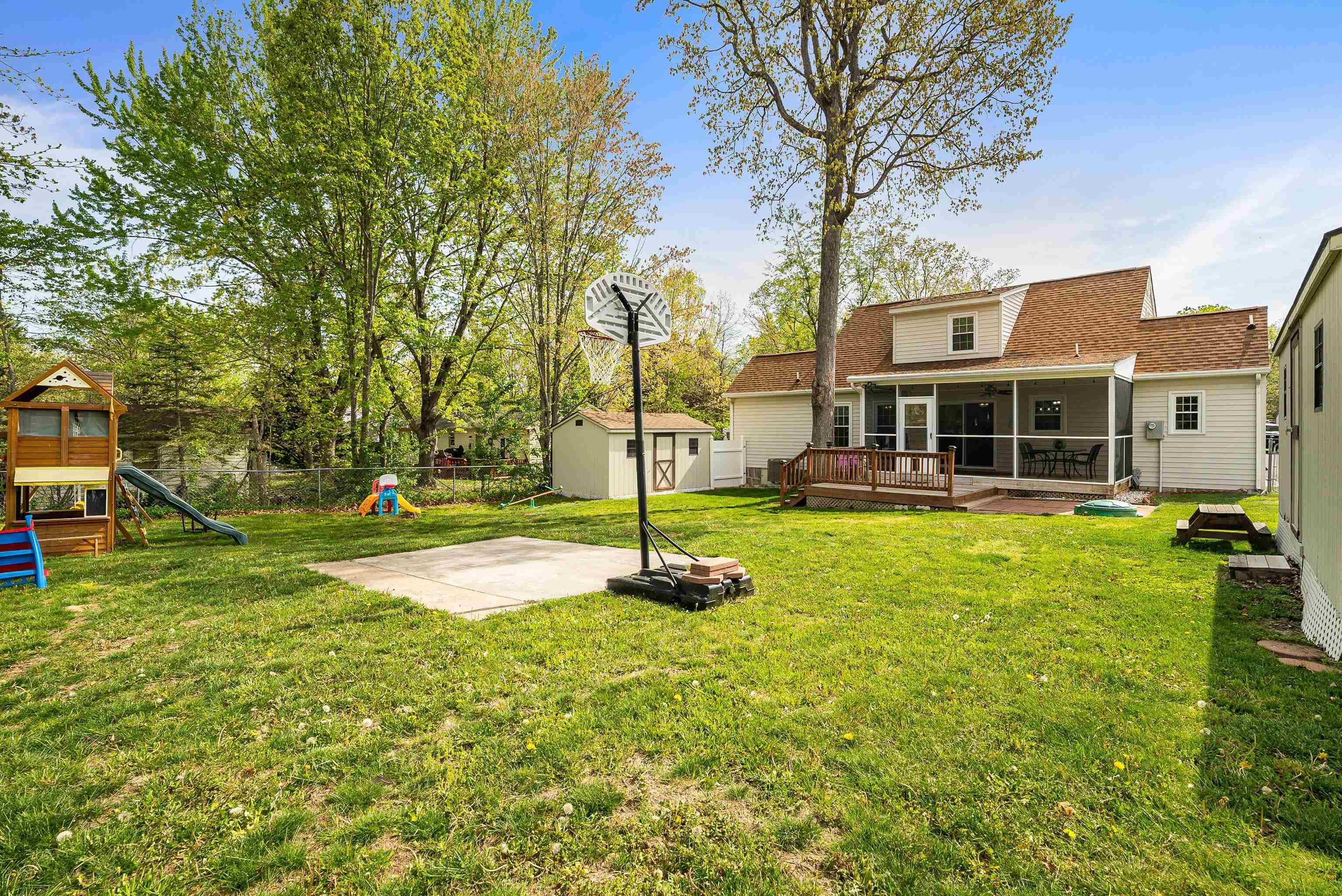 277 COOPER DR