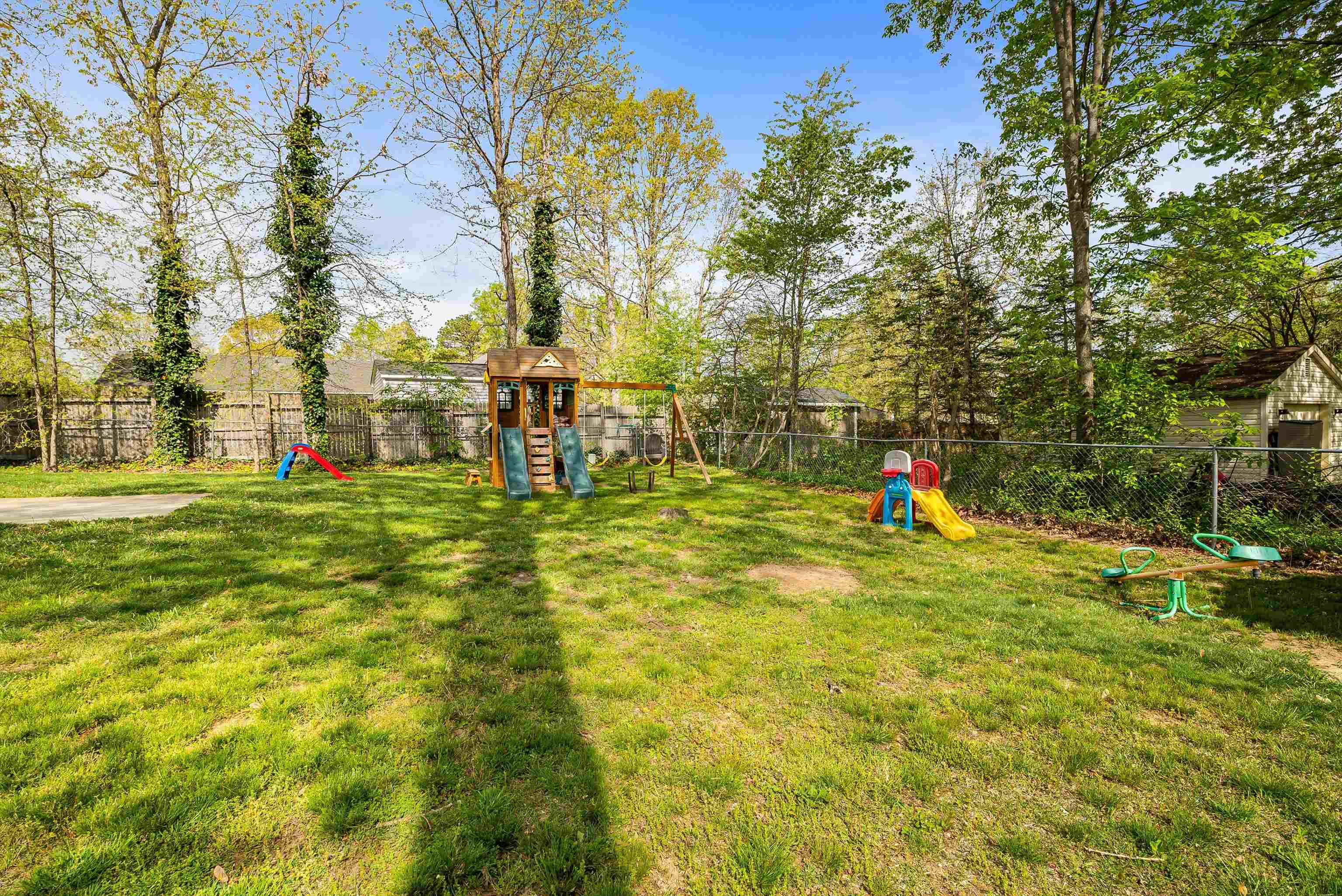 277 COOPER DR