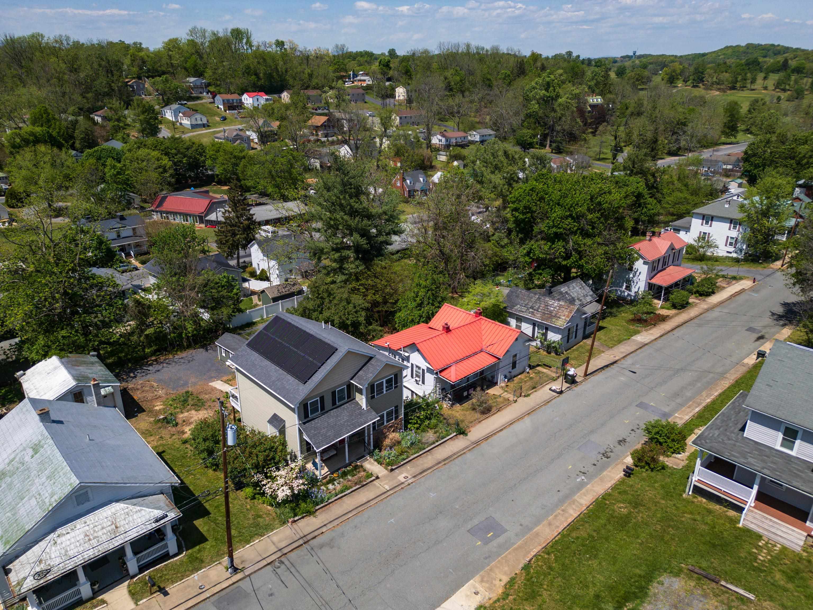 26 LAKE AVE