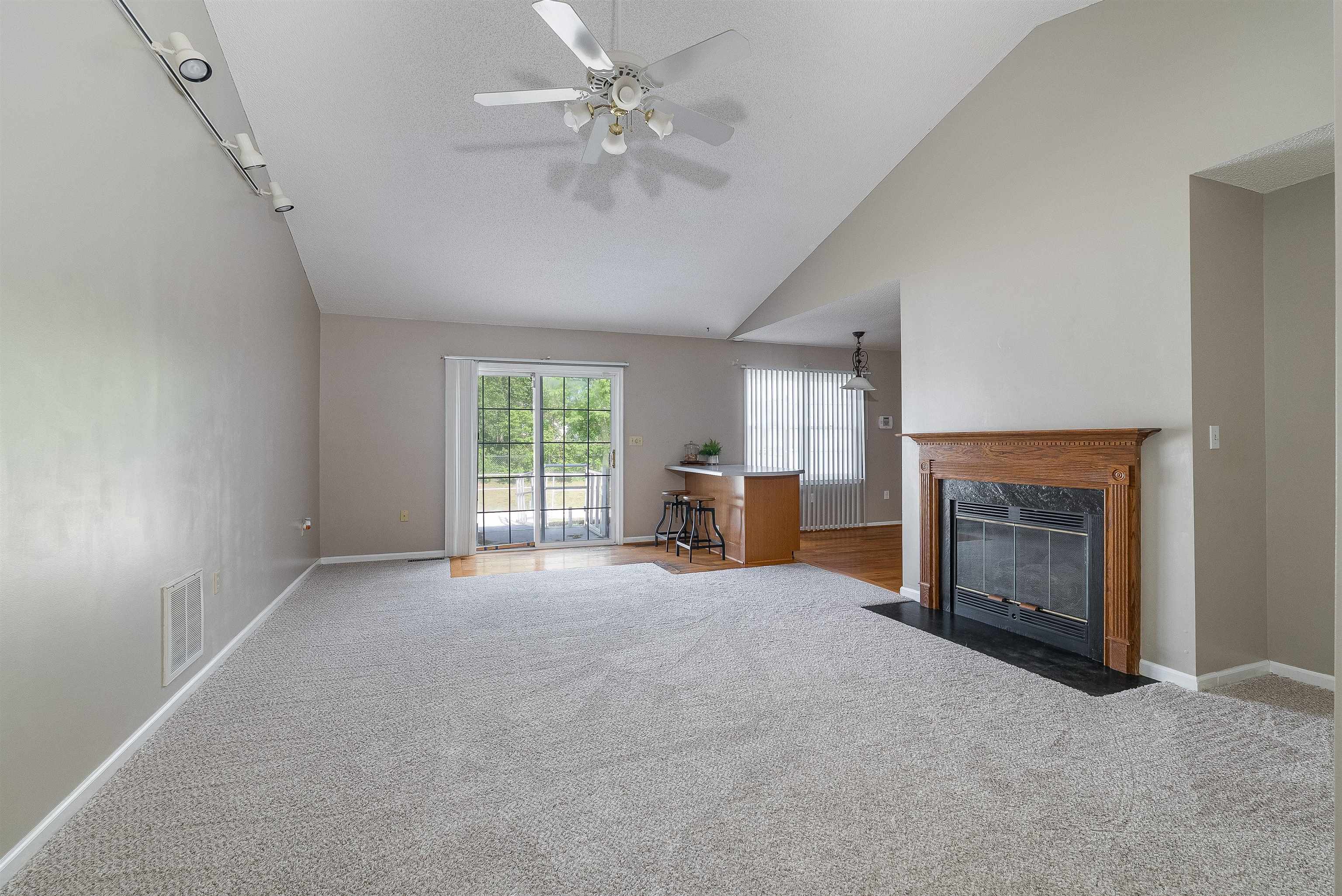 138 ARROWHEAD LN