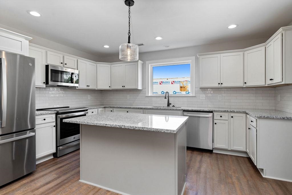 169 LANGLEY DR