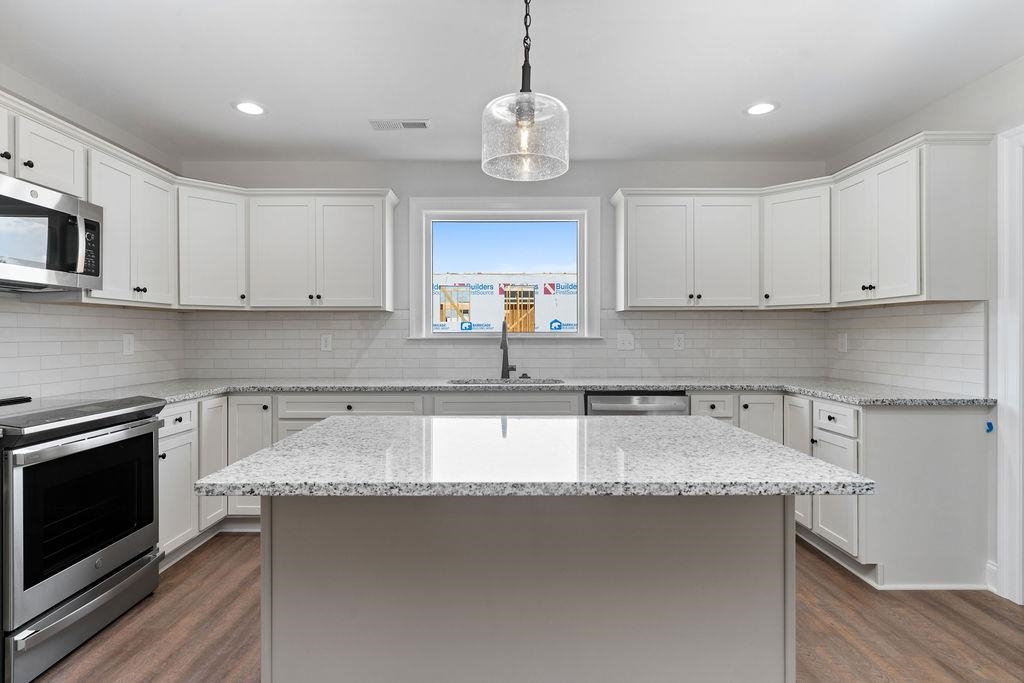 169 LANGLEY DR