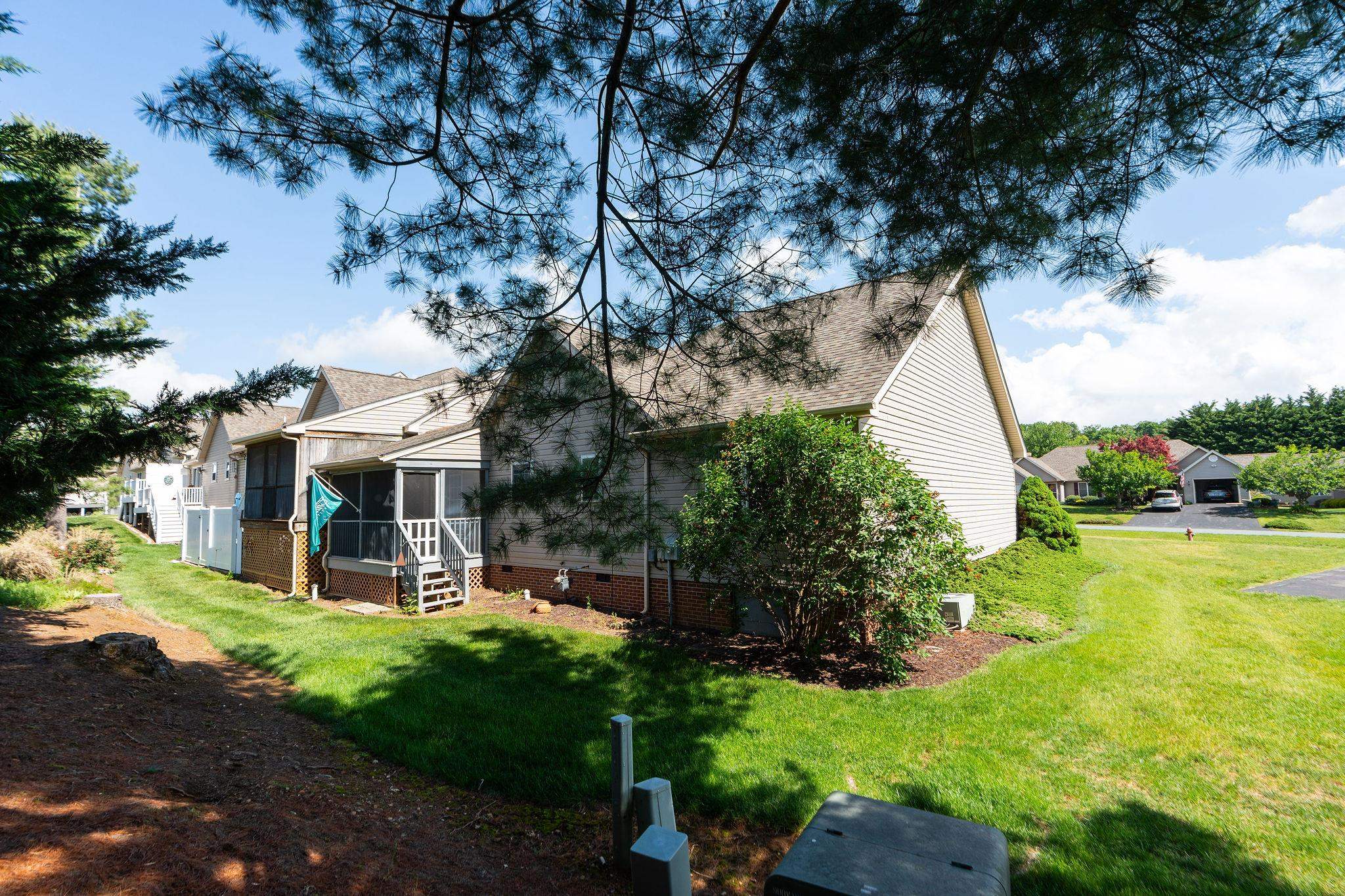 82 ASHLEIGH DR