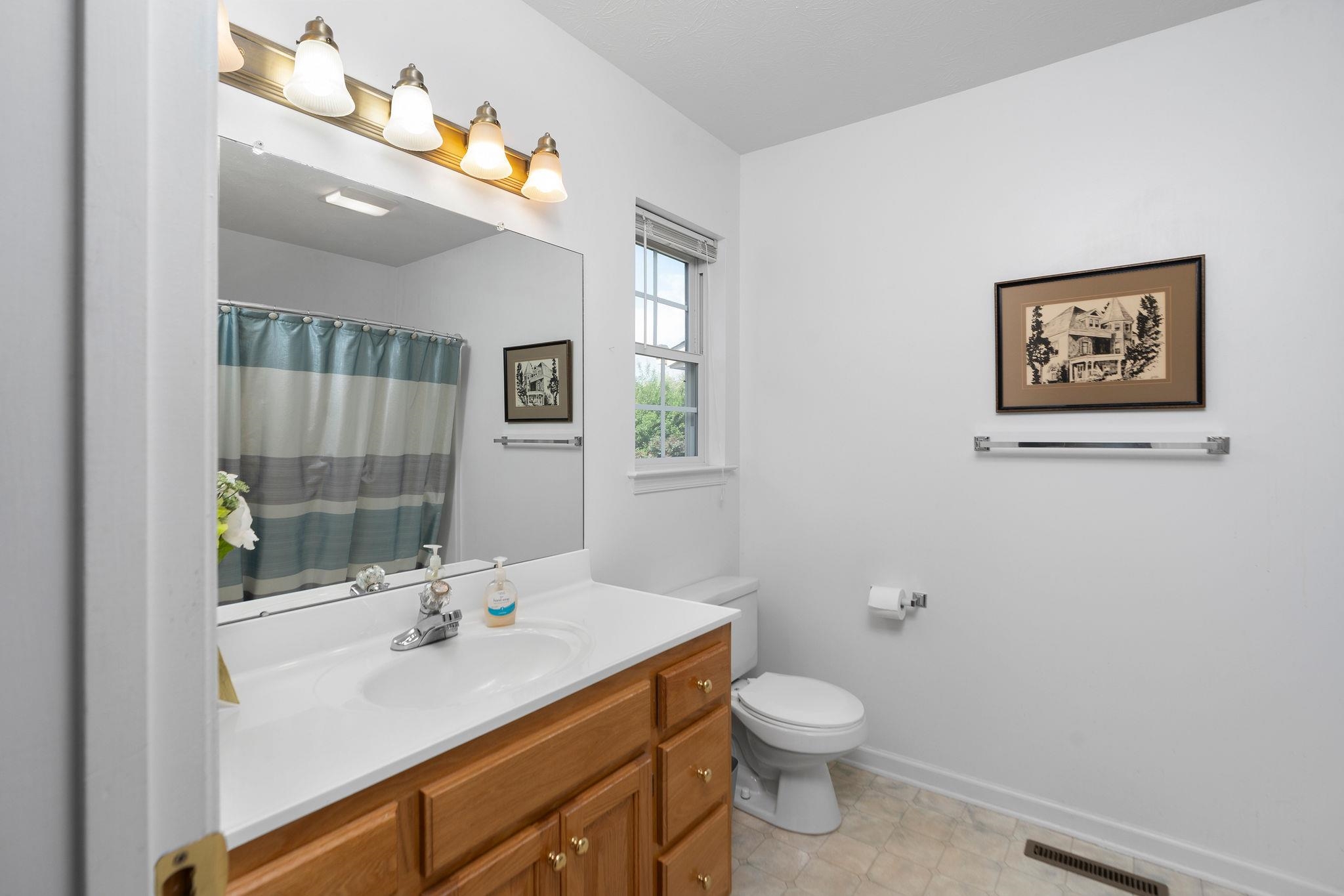 82 ASHLEIGH DR