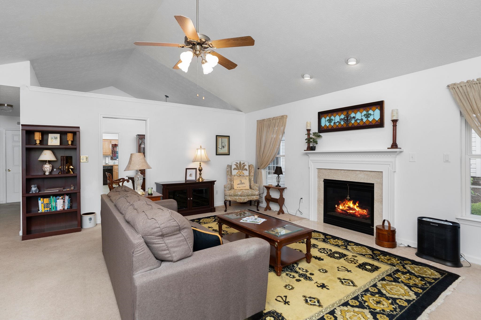 82 ASHLEIGH DR