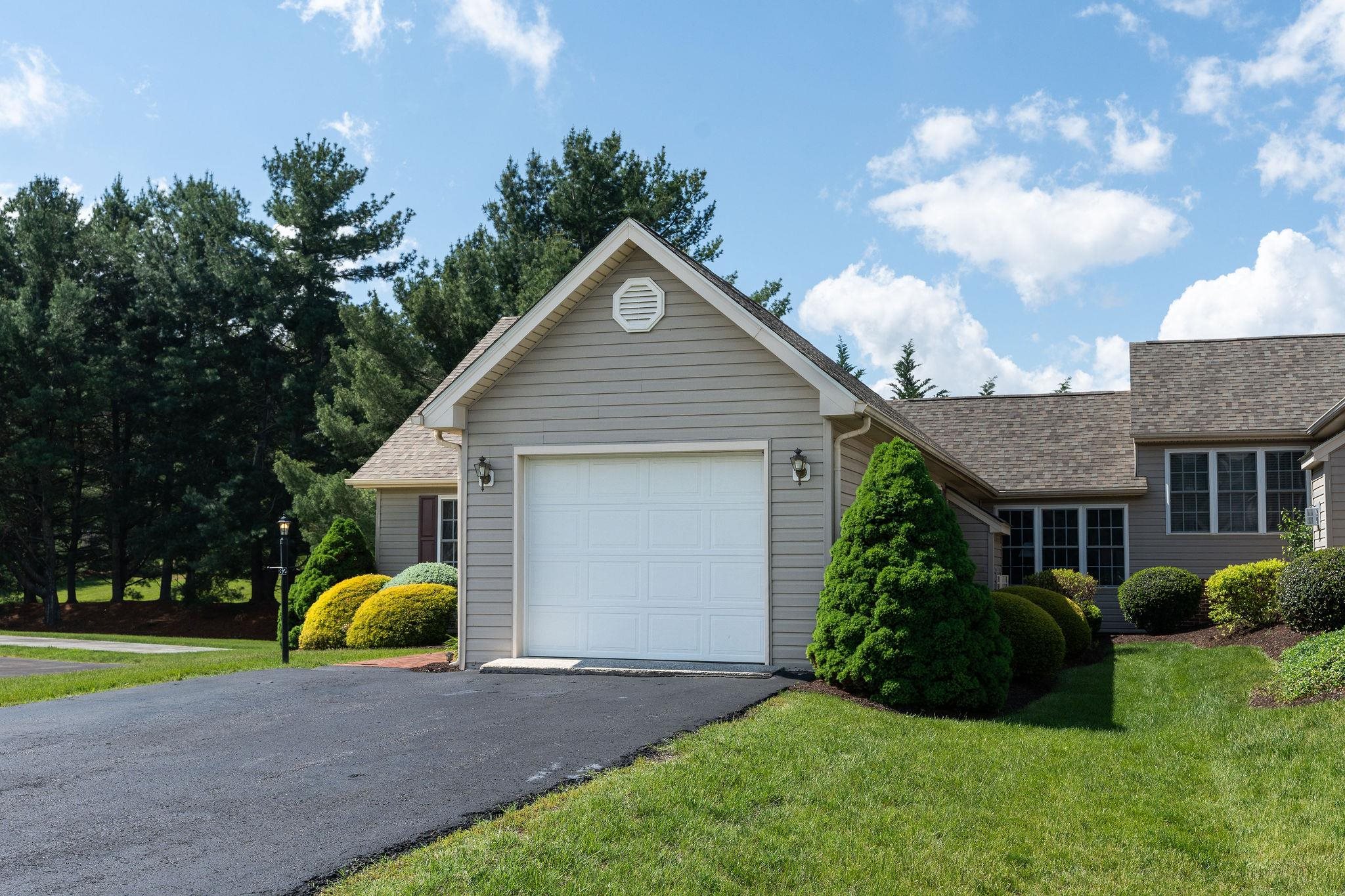 82 ASHLEIGH DR