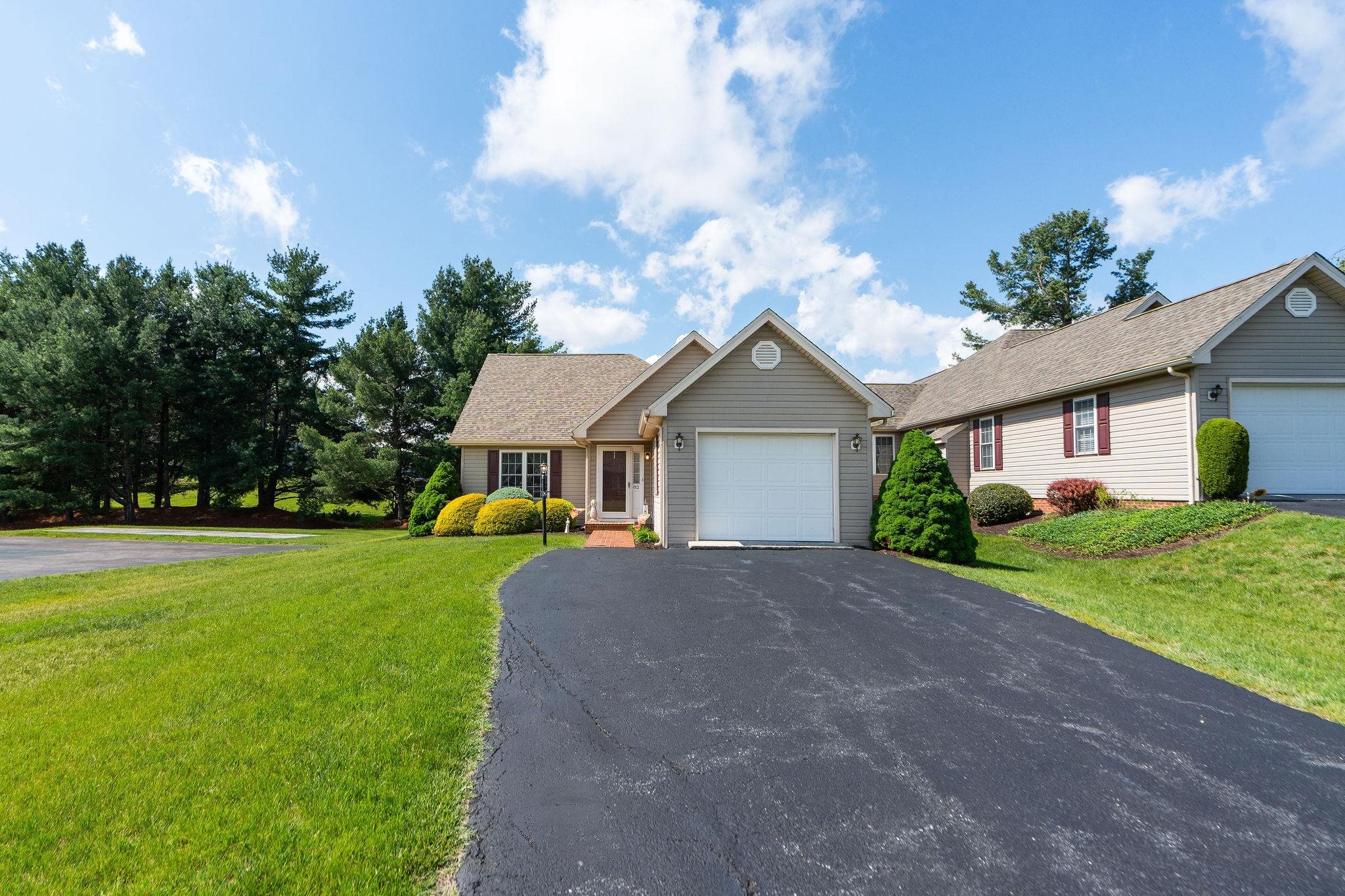 82 ASHLEIGH DR