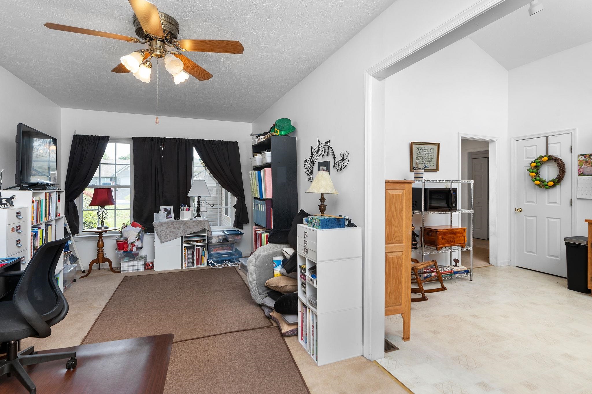 82 ASHLEIGH DR