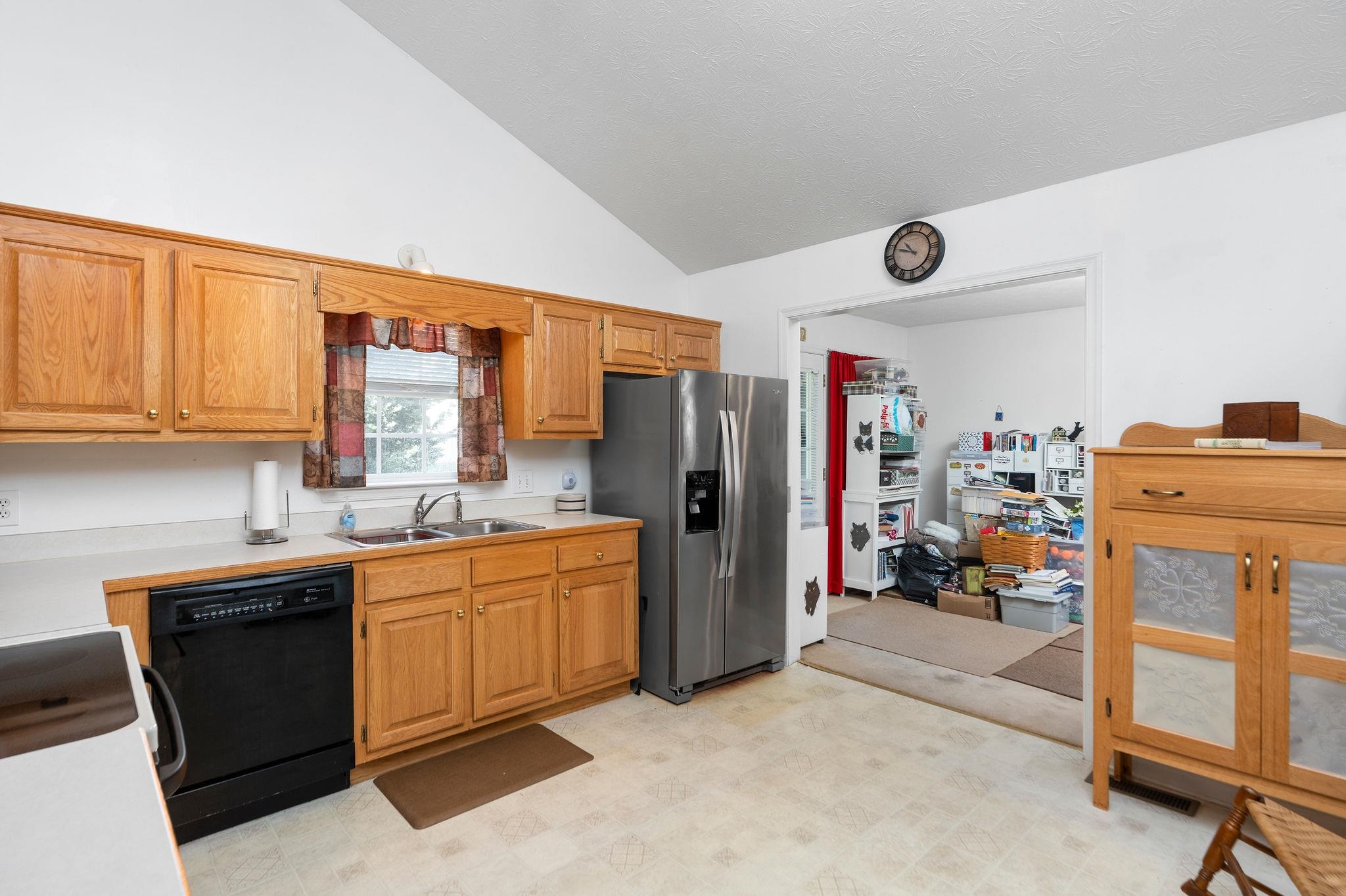 82 ASHLEIGH DR