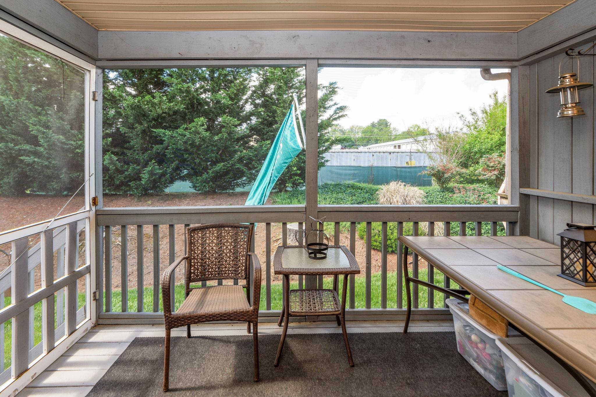 82 ASHLEIGH DR