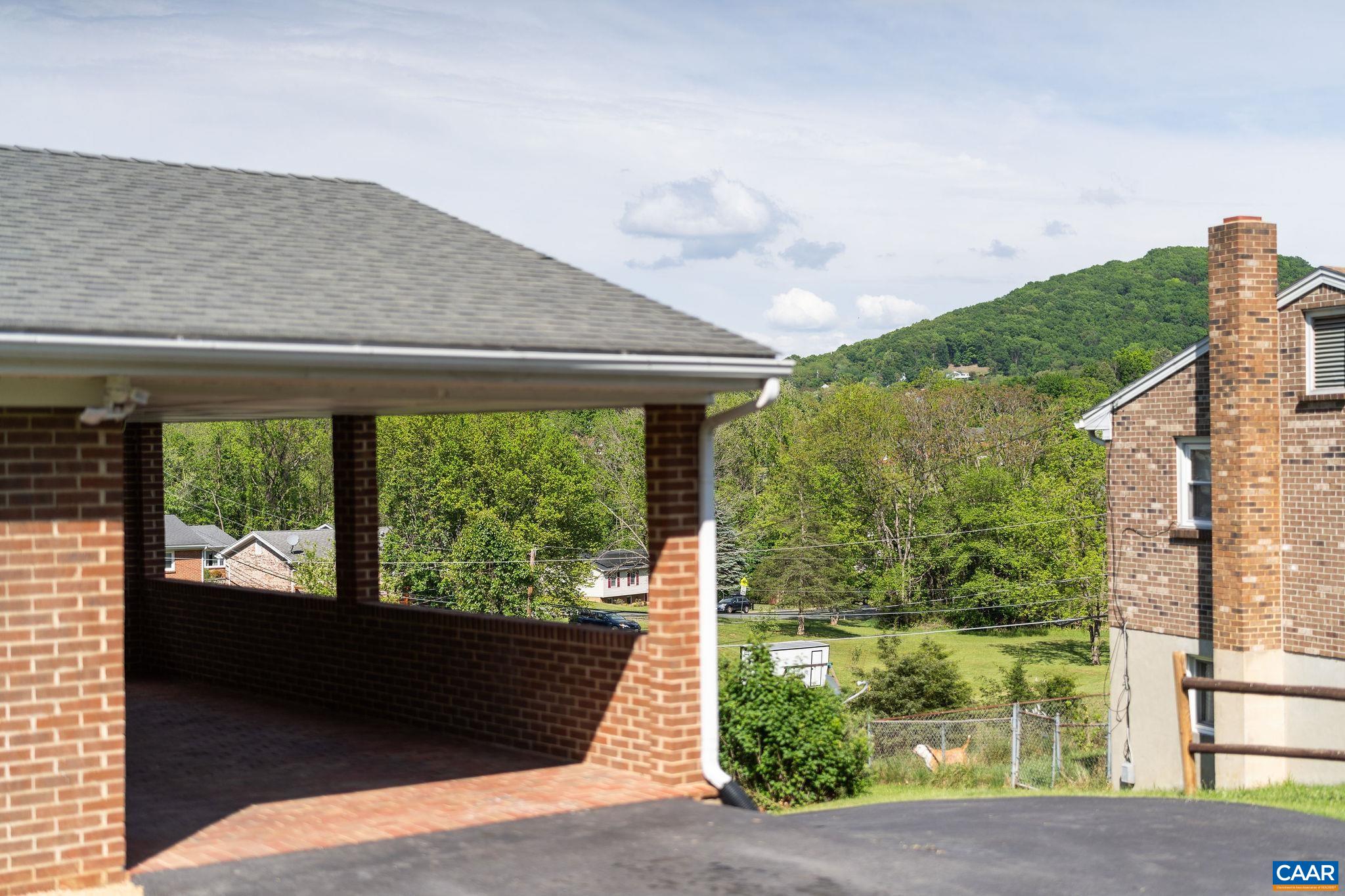 608 DAVID ST