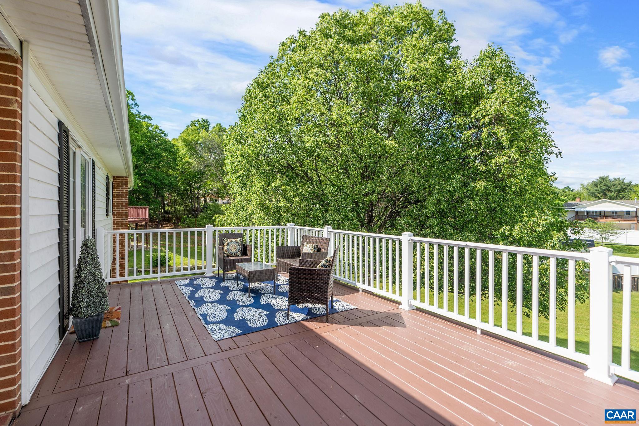 608 DAVID ST