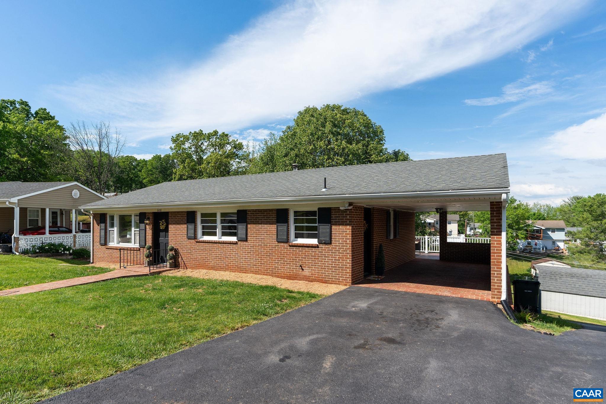 608 DAVID ST