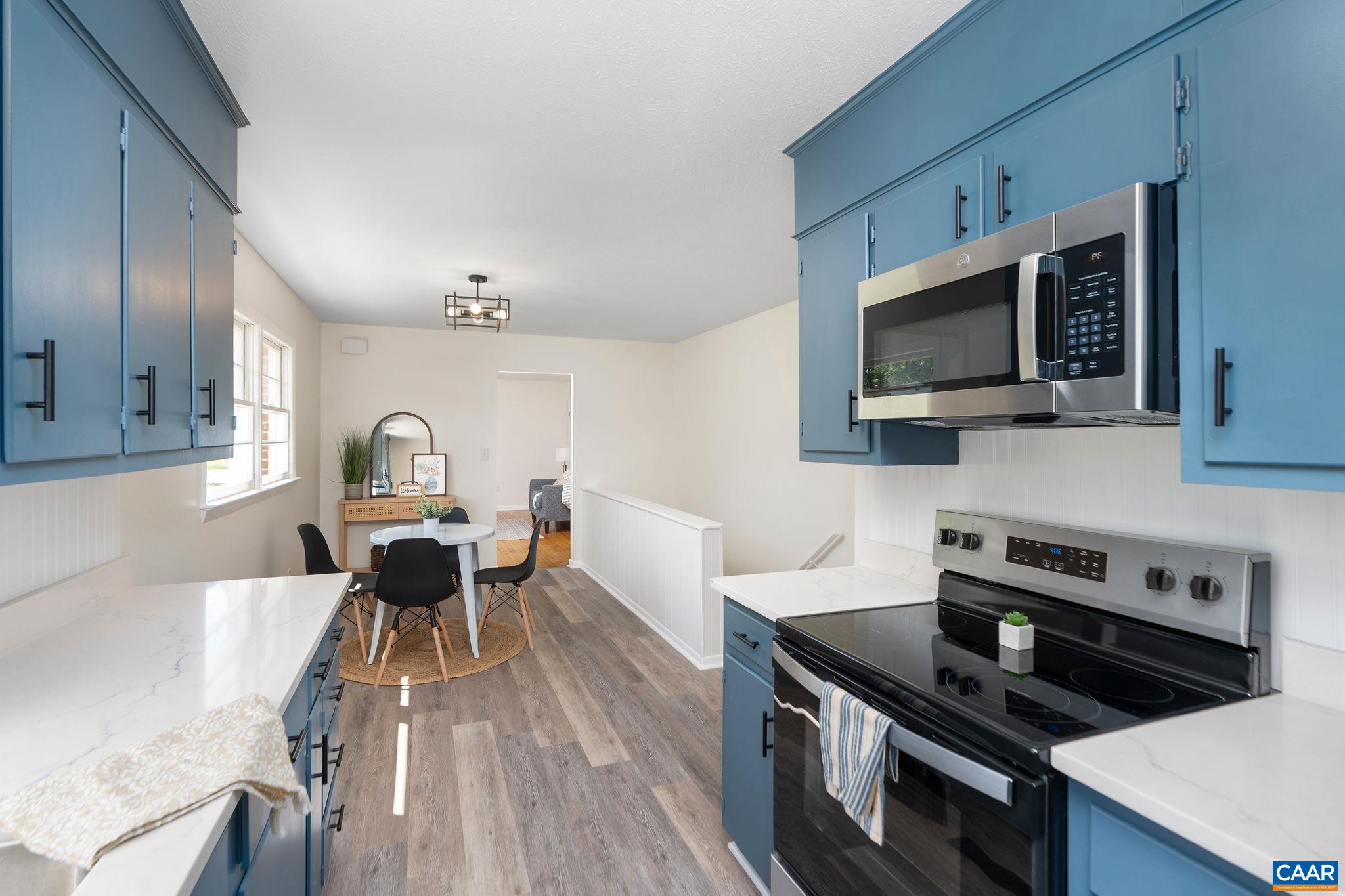 608 DAVID ST
