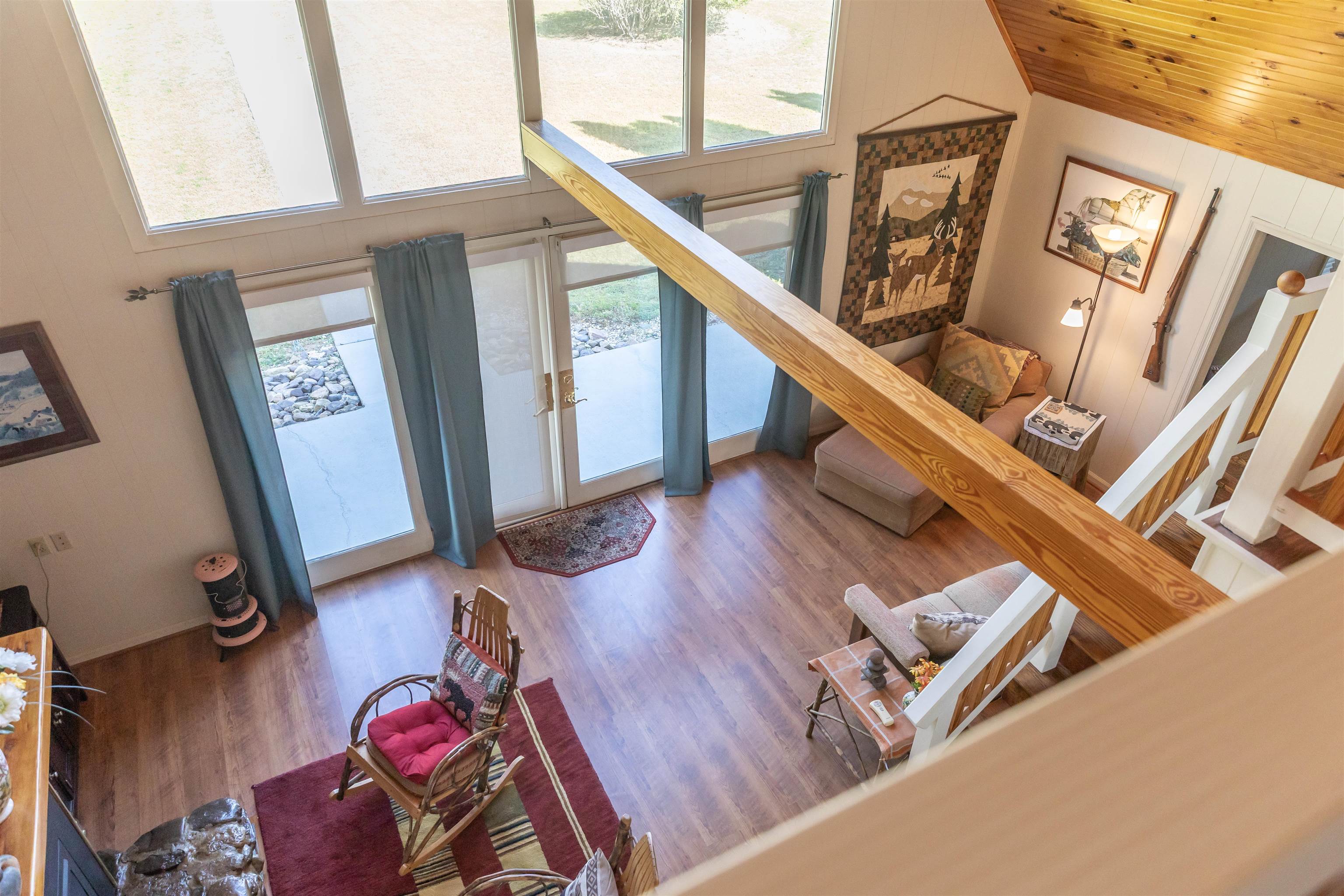 137 MCCURDY LN