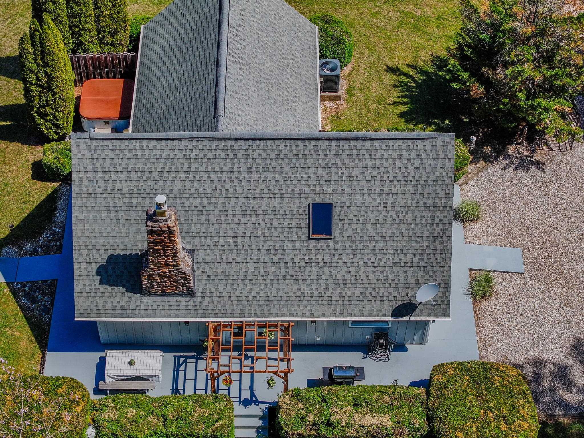 137 MCCURDY LN