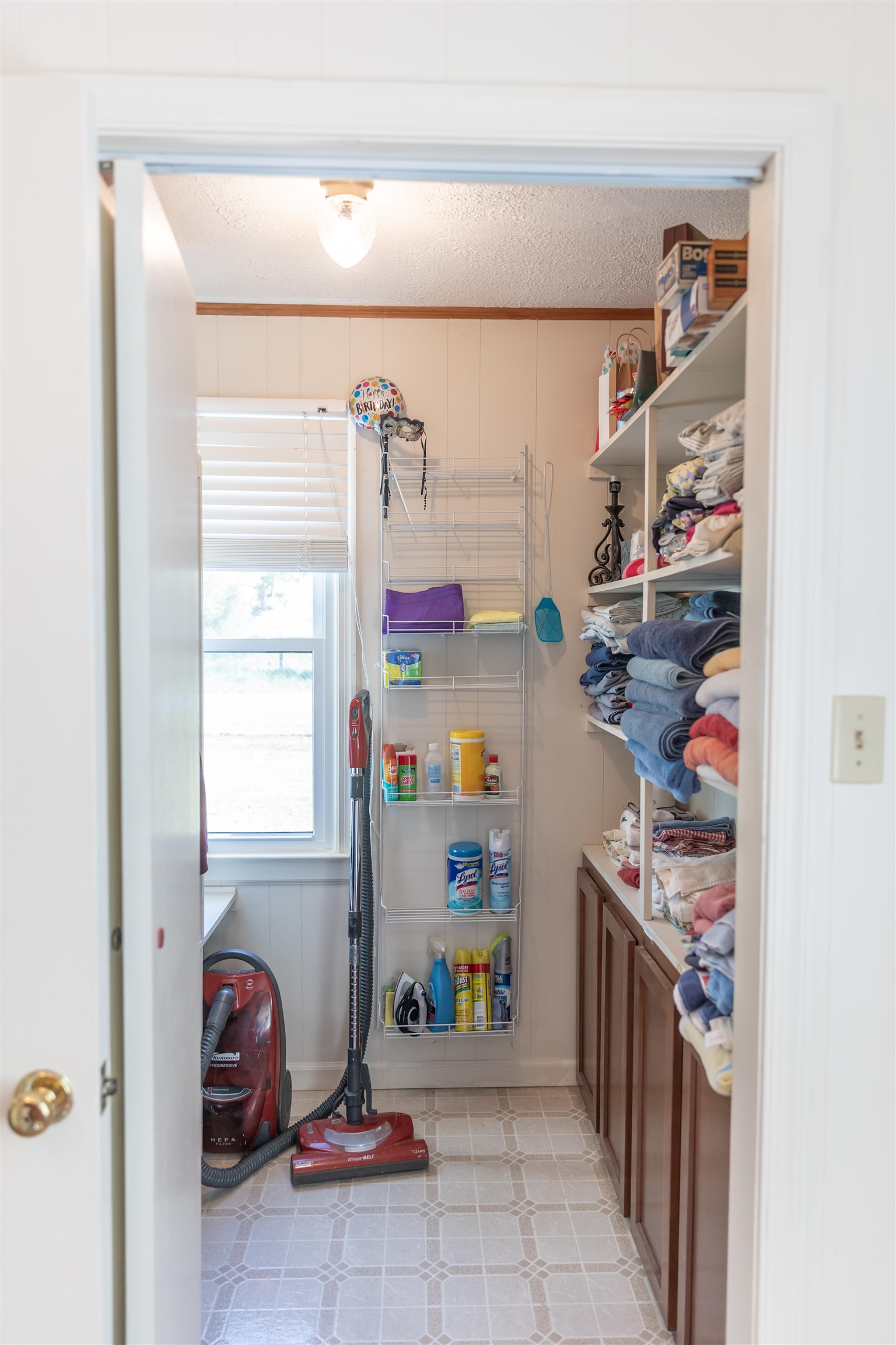 137 MCCURDY LN