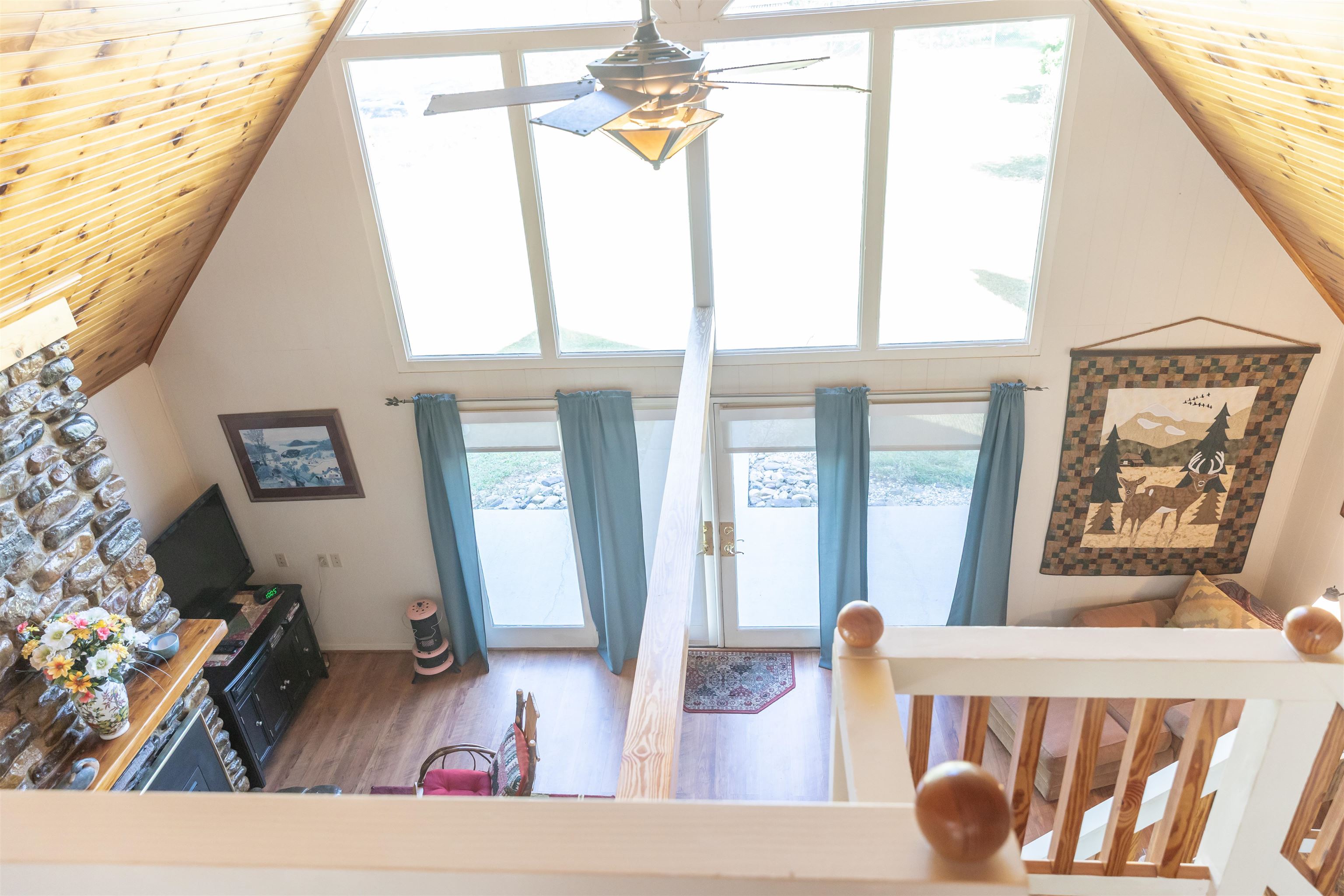 137 MCCURDY LN