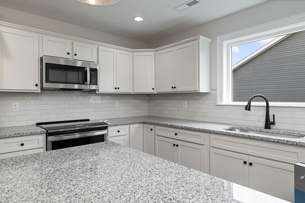 173 LANGLEY DR