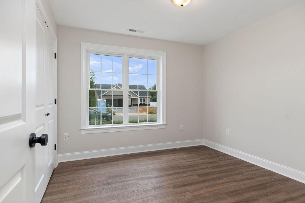 179 LANGLEY DR