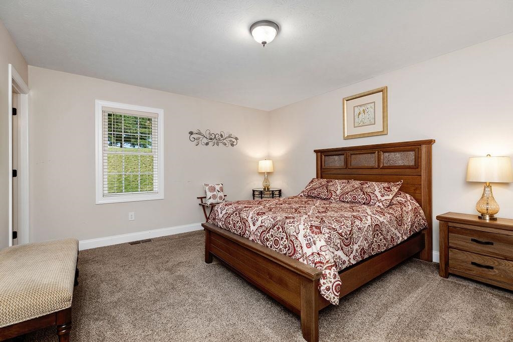 15 DEVONSHIRE CT