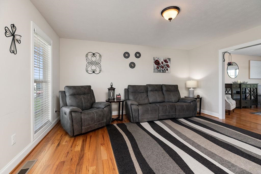 15 DEVONSHIRE CT