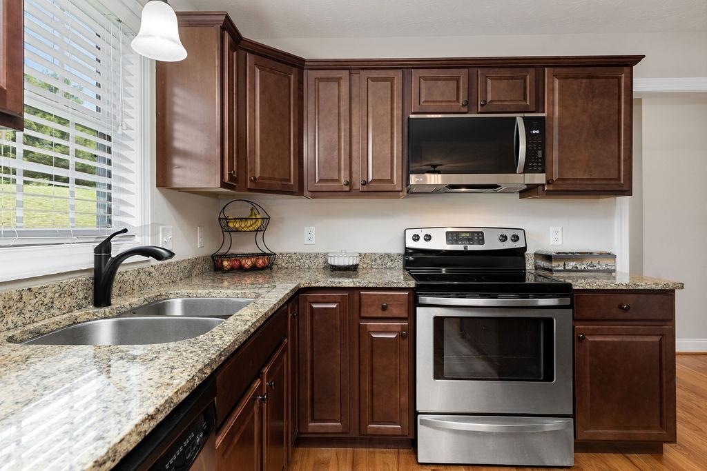 15 DEVONSHIRE CT