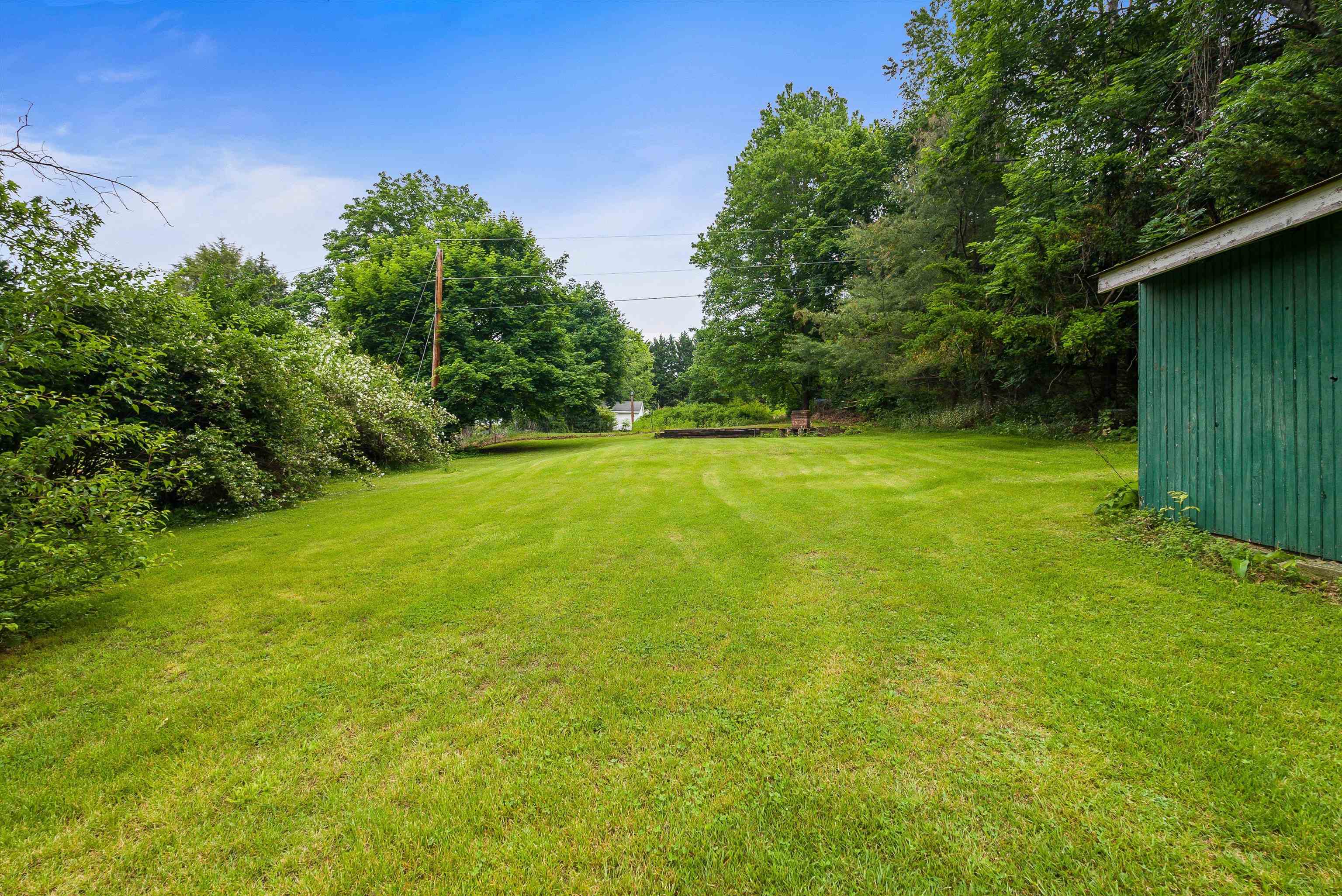 2156 LYNDHURST RD