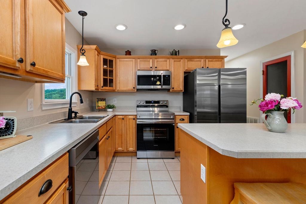 3008 SPRING HILL RD
