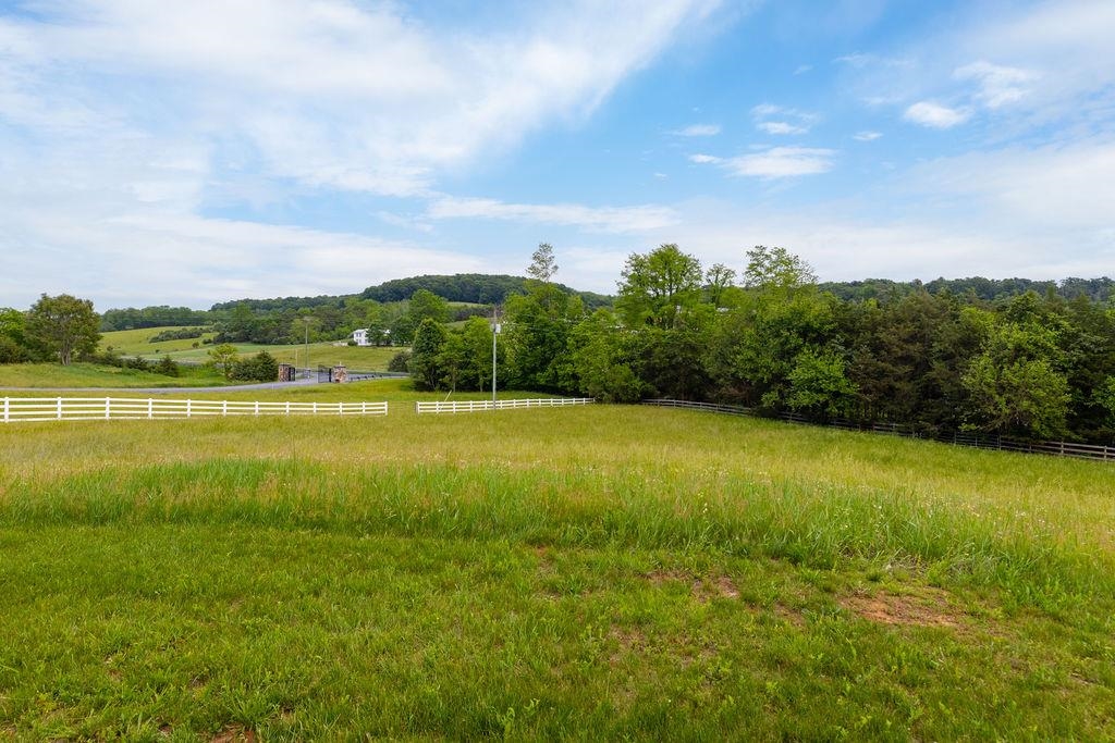 3008 SPRING HILL RD